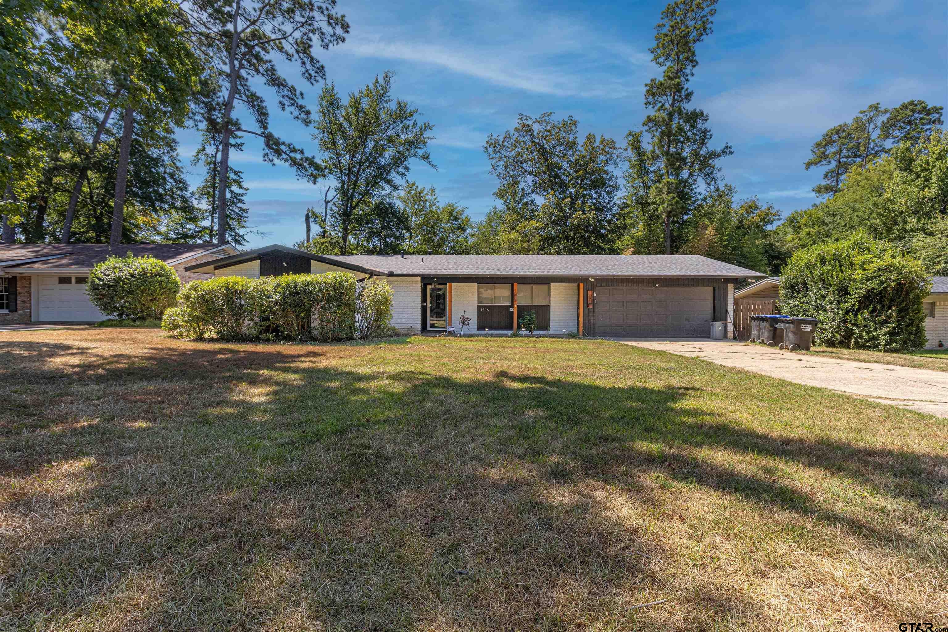 1206 Jonquil Dr. — photo