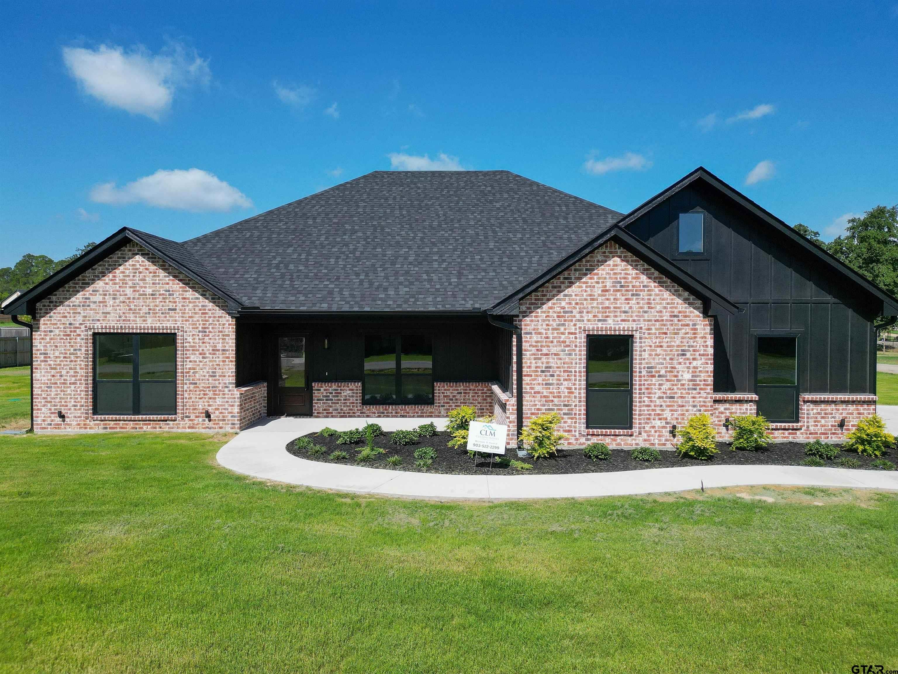 138 CR 2461 — photo