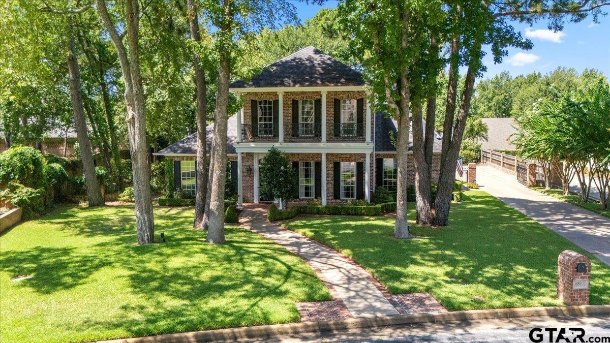 6805 Hollytree Circle — photo