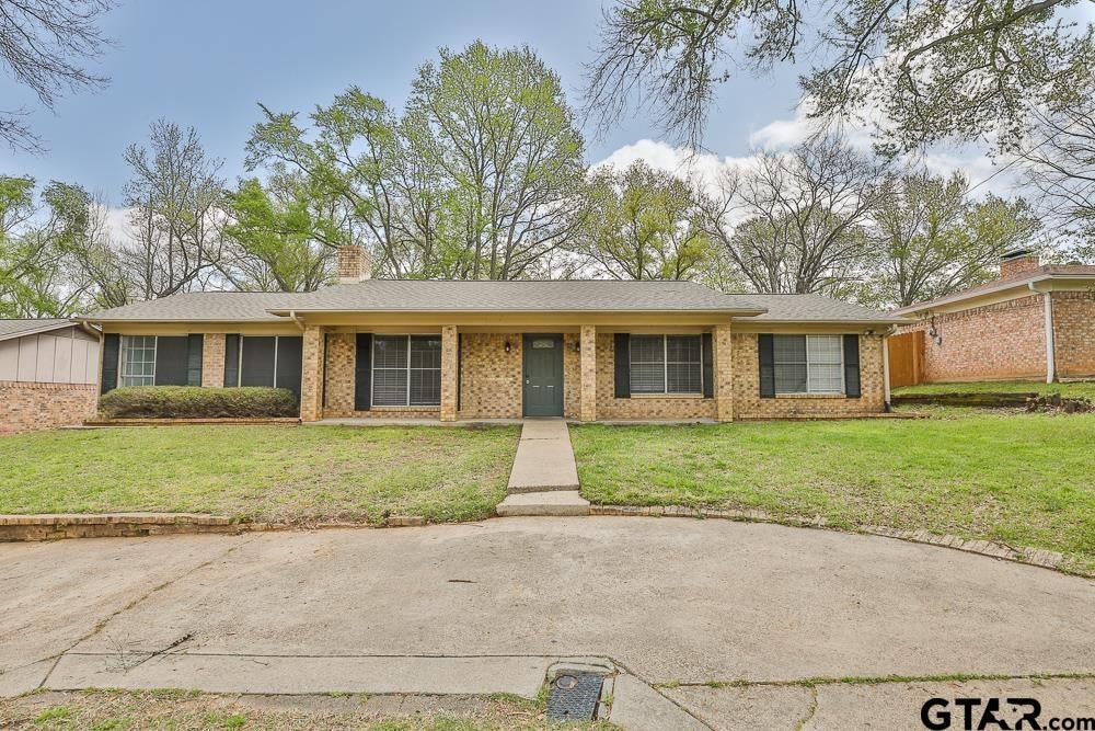 2908 Golden Rd — photo