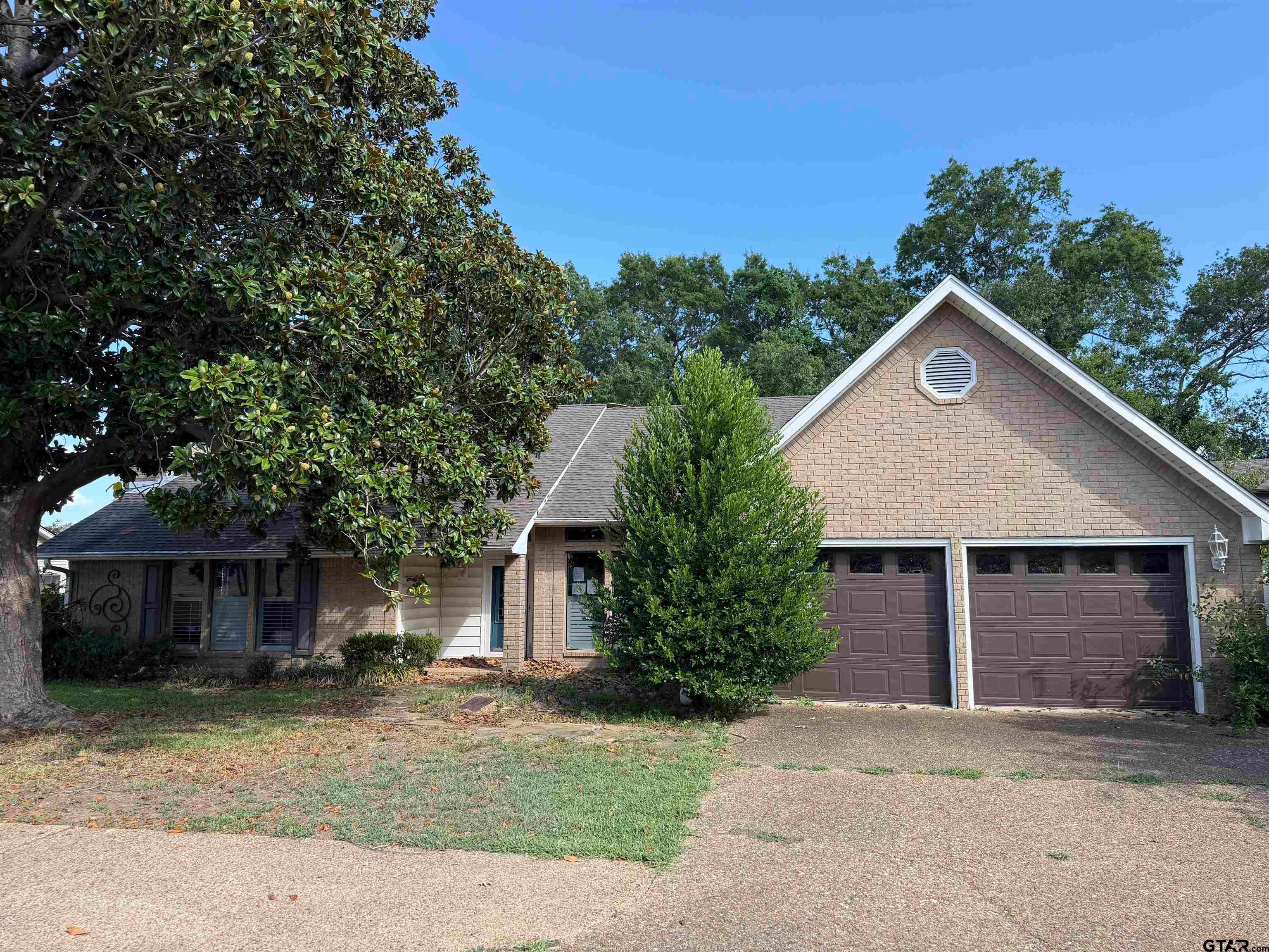 249 N Bay Dr — photo