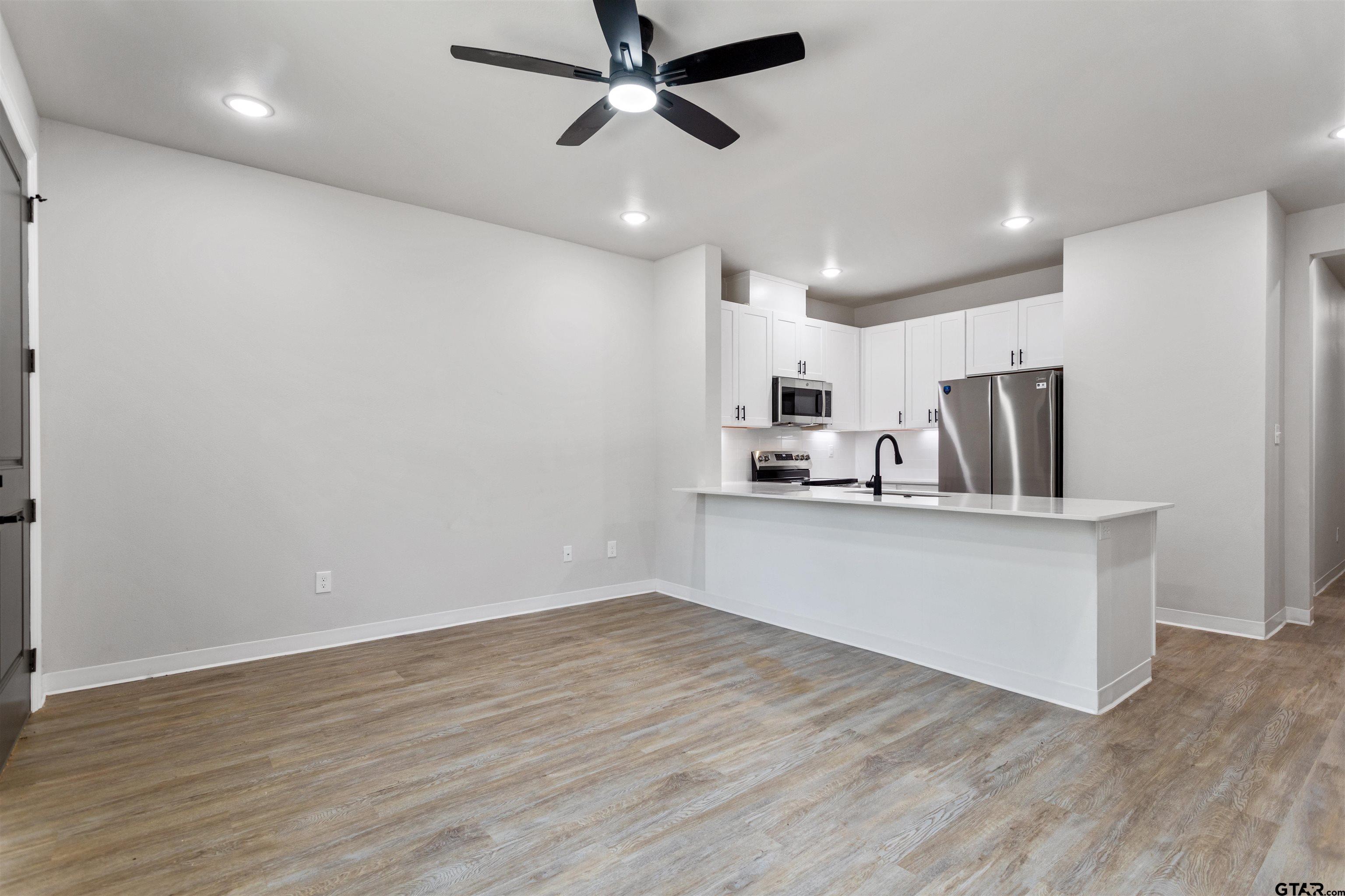 1164 E Earle, Tyler, TX 75702 — photo 3