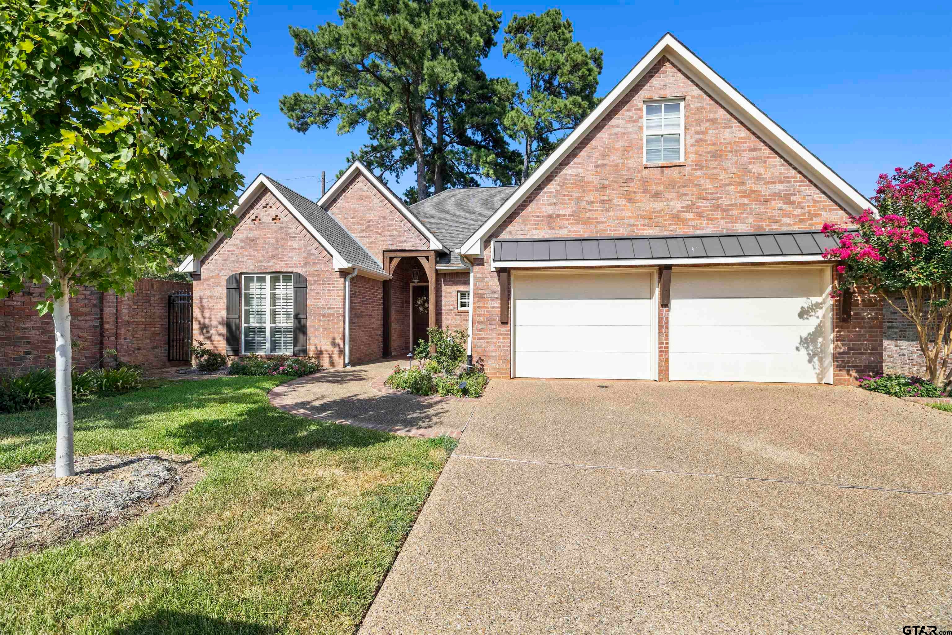 789 Fairmont Dr — photo