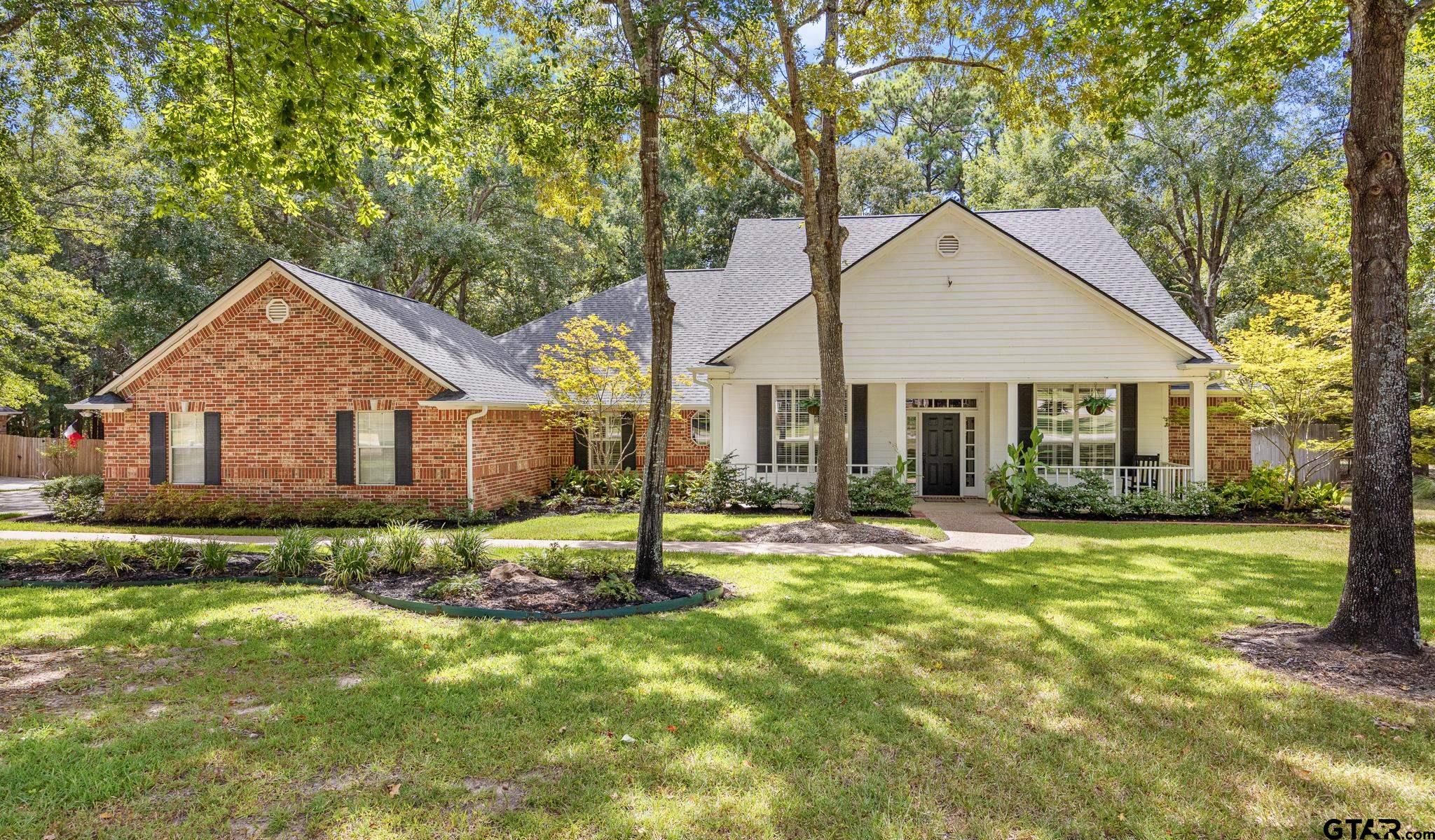 17820 Oak Forest Dr — photo