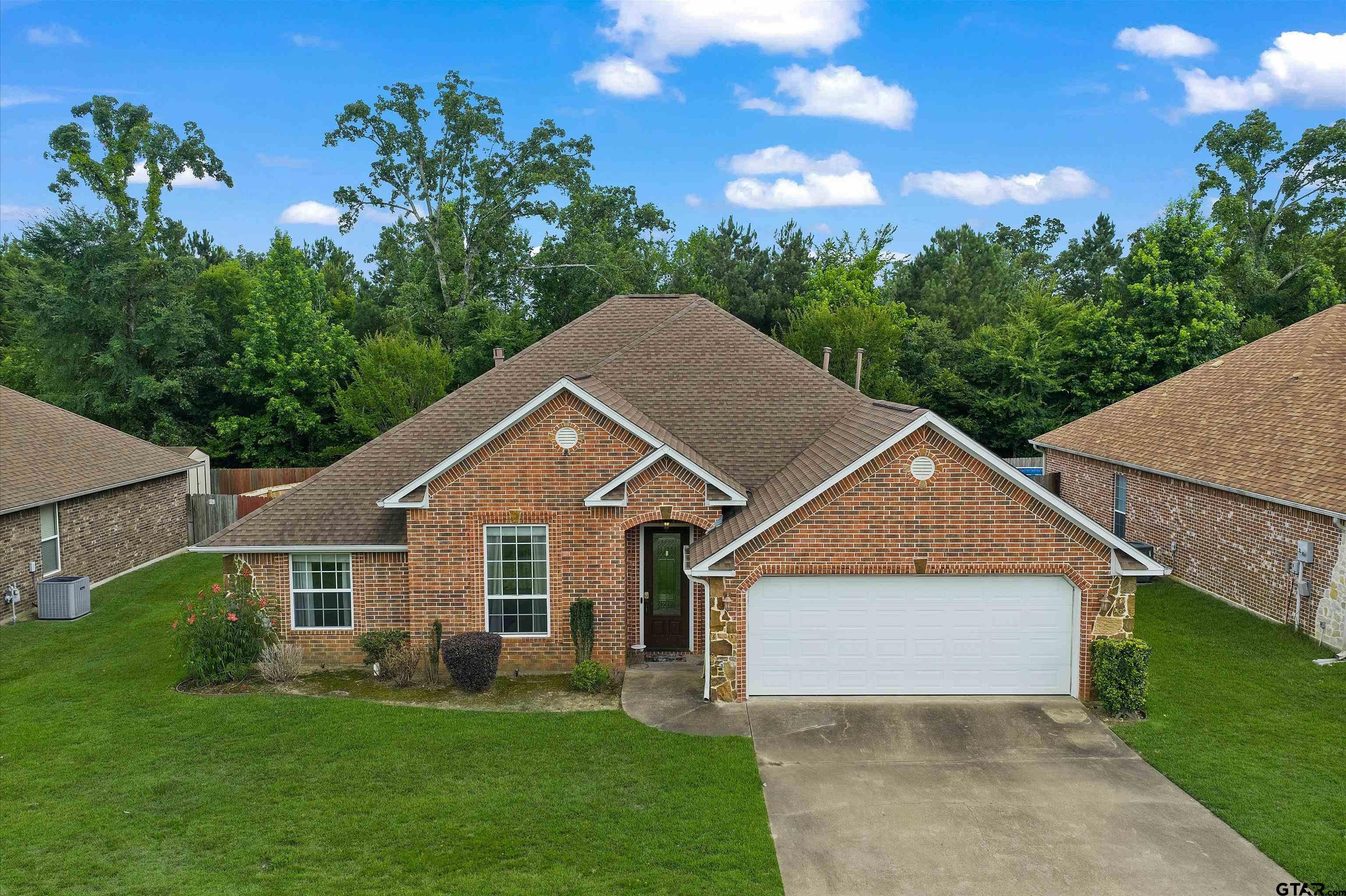 4406 Red Oak Tr — photo