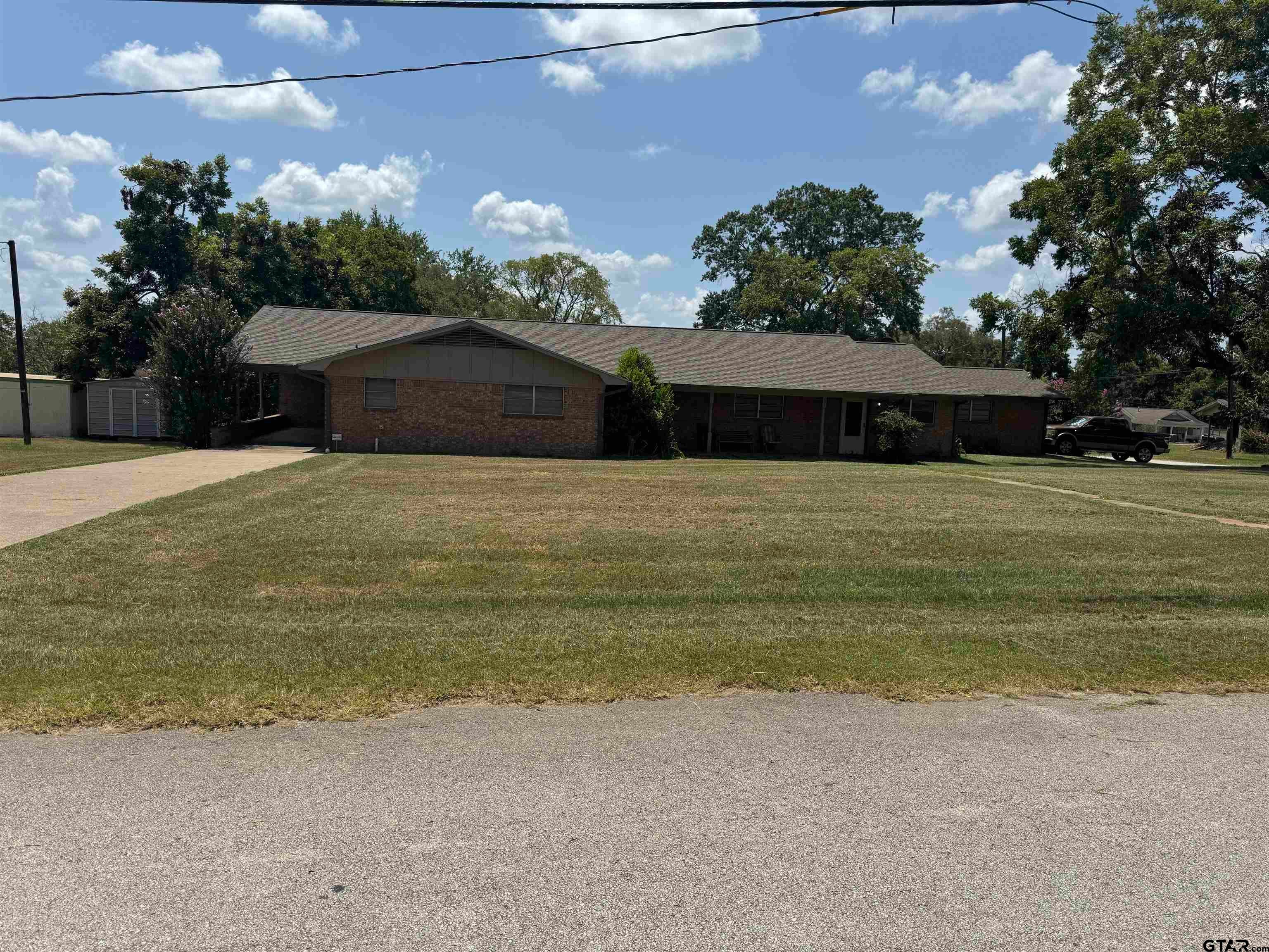 239 W Ayers Street — photo