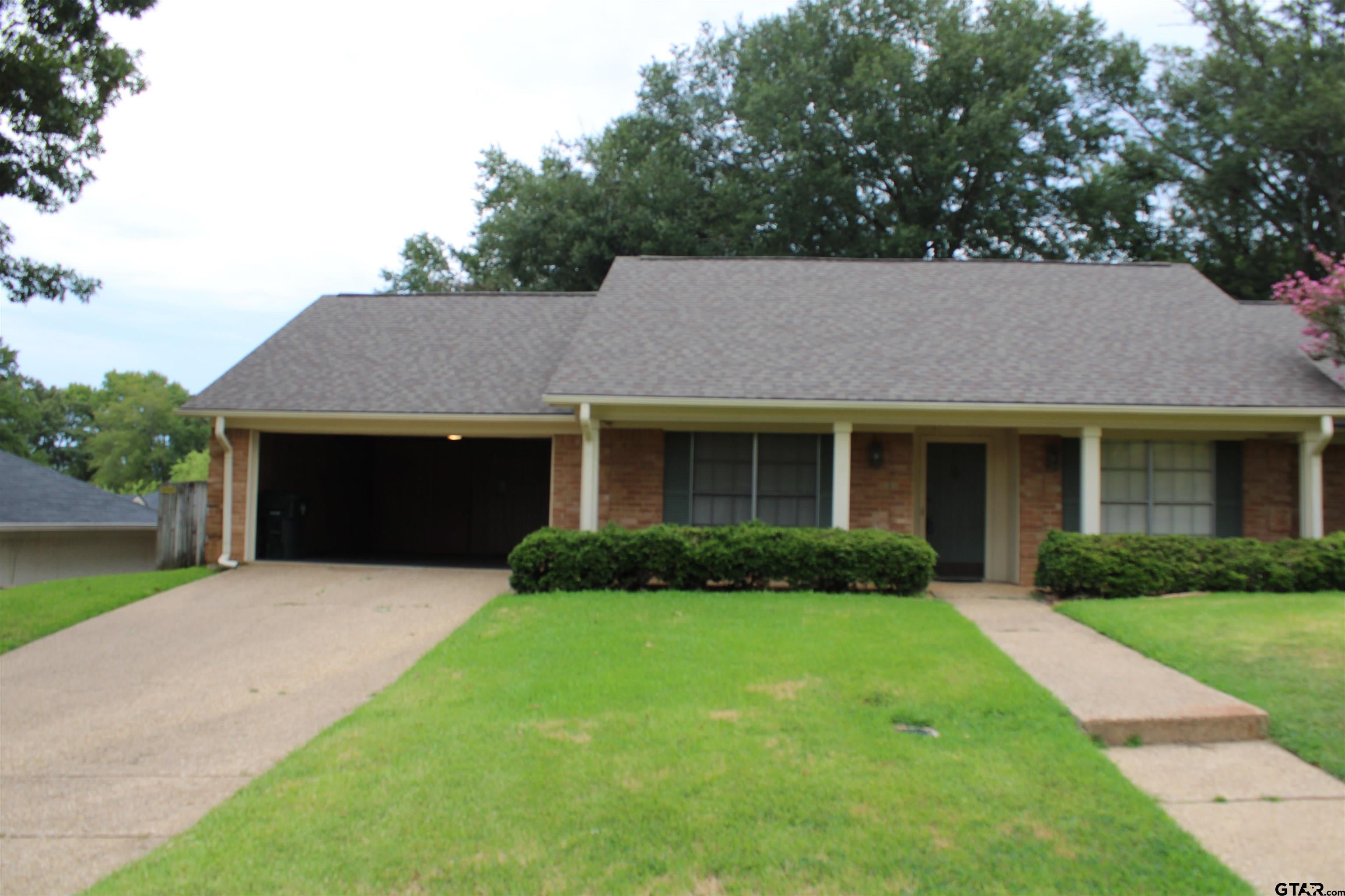 713 Meadow Creek — photo