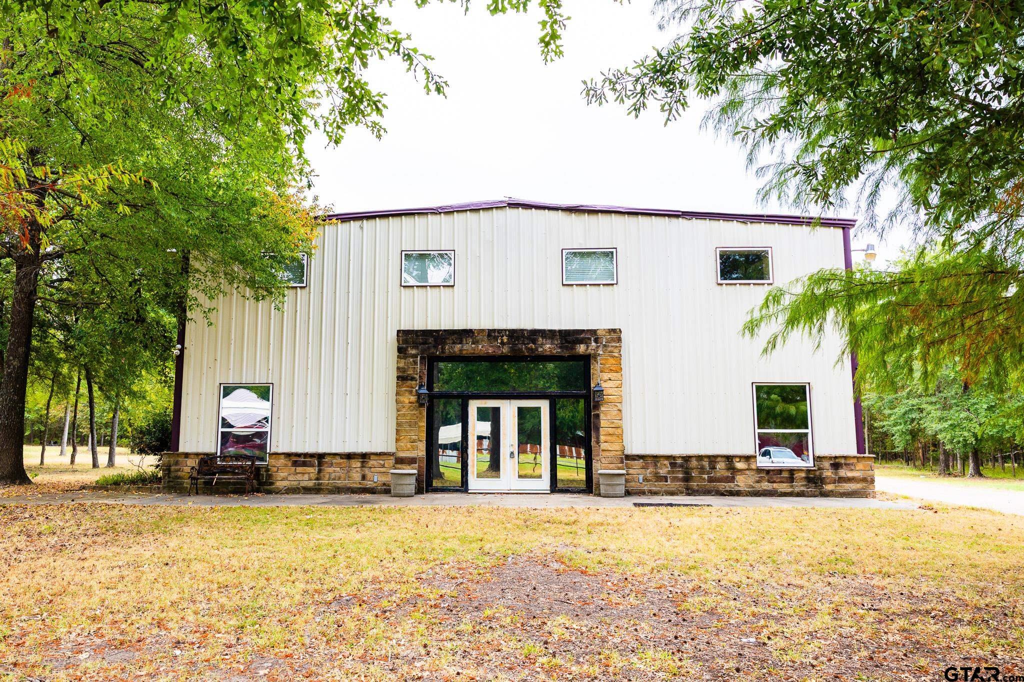 6945 FM 115 — photo