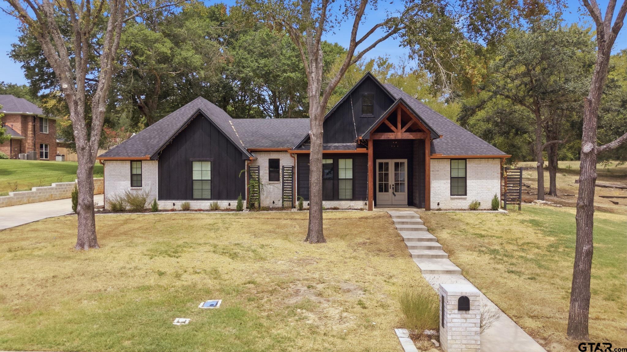 2110 Stanford — photo