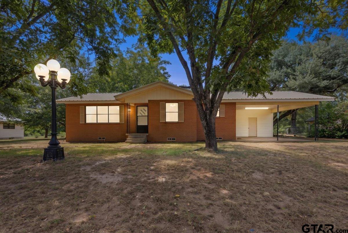 1572 FM 23 W — photo