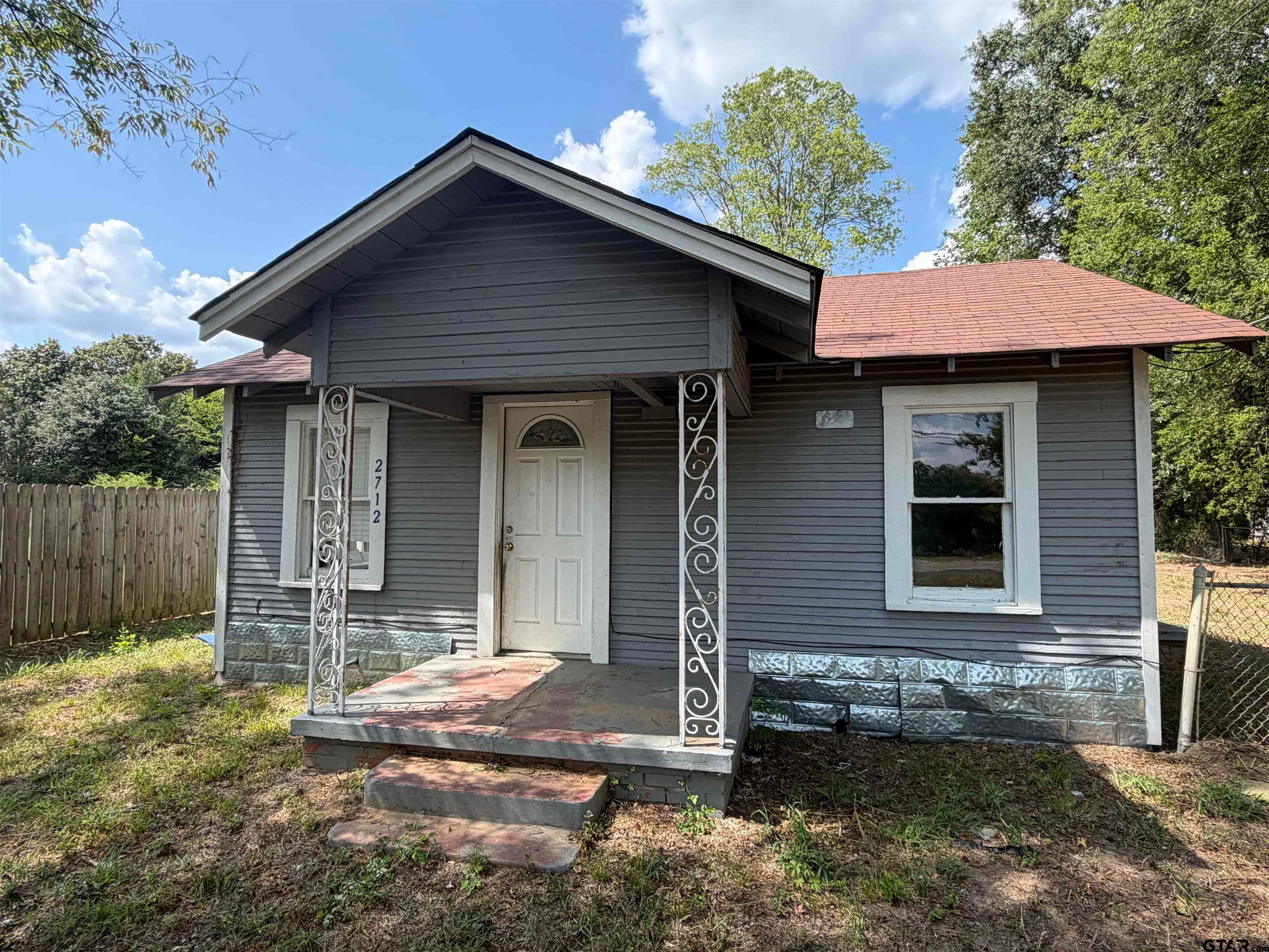 2712 W Upshur — photo