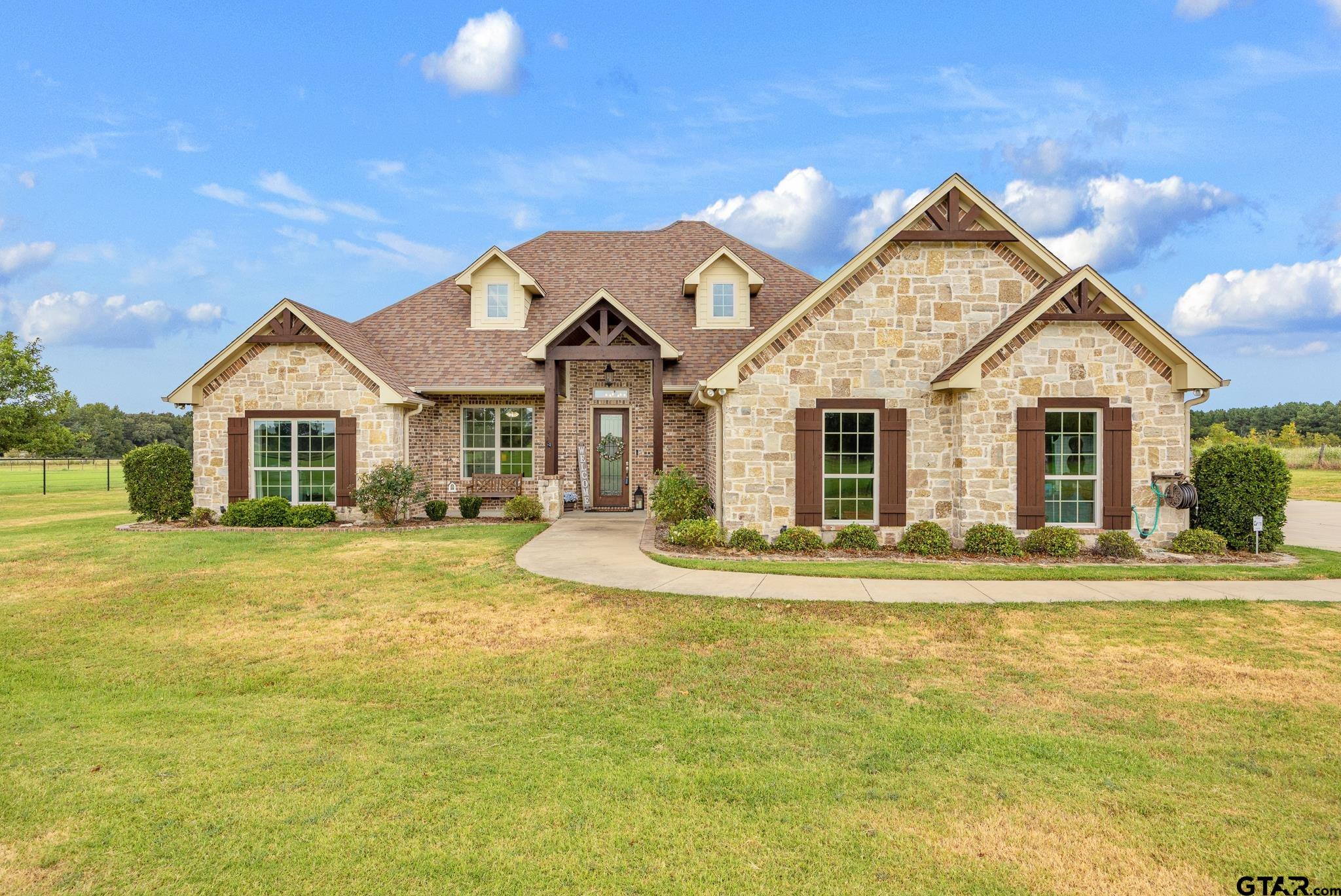 10788 FM 344 W — photo