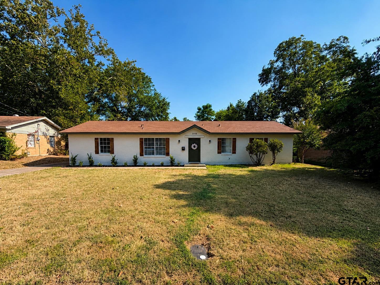 2318 McKenzie Dr — photo
