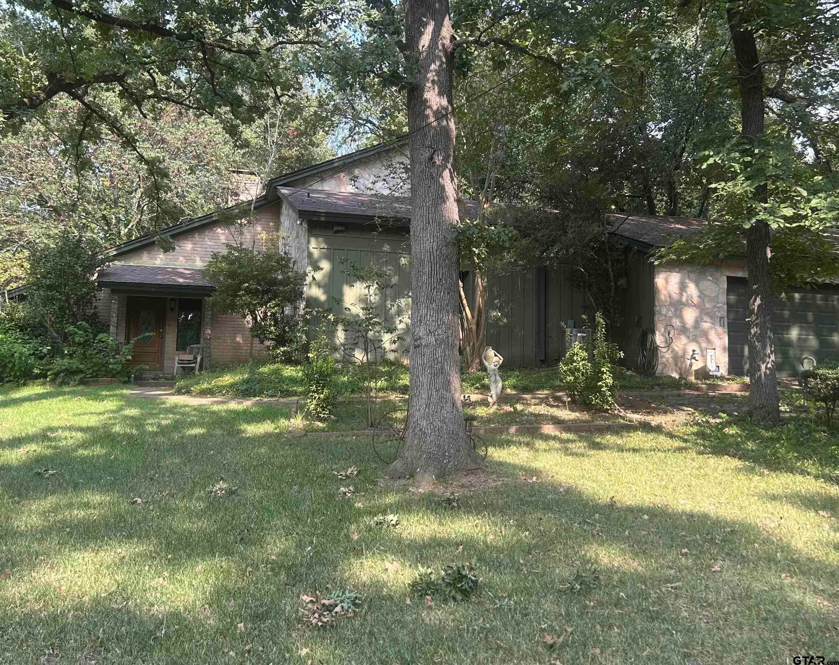 23549 Greenwood Trail — photo