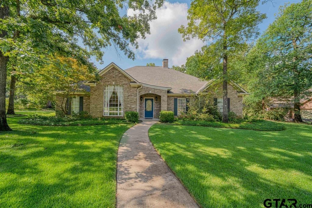 402 Moccasin Trail — photo