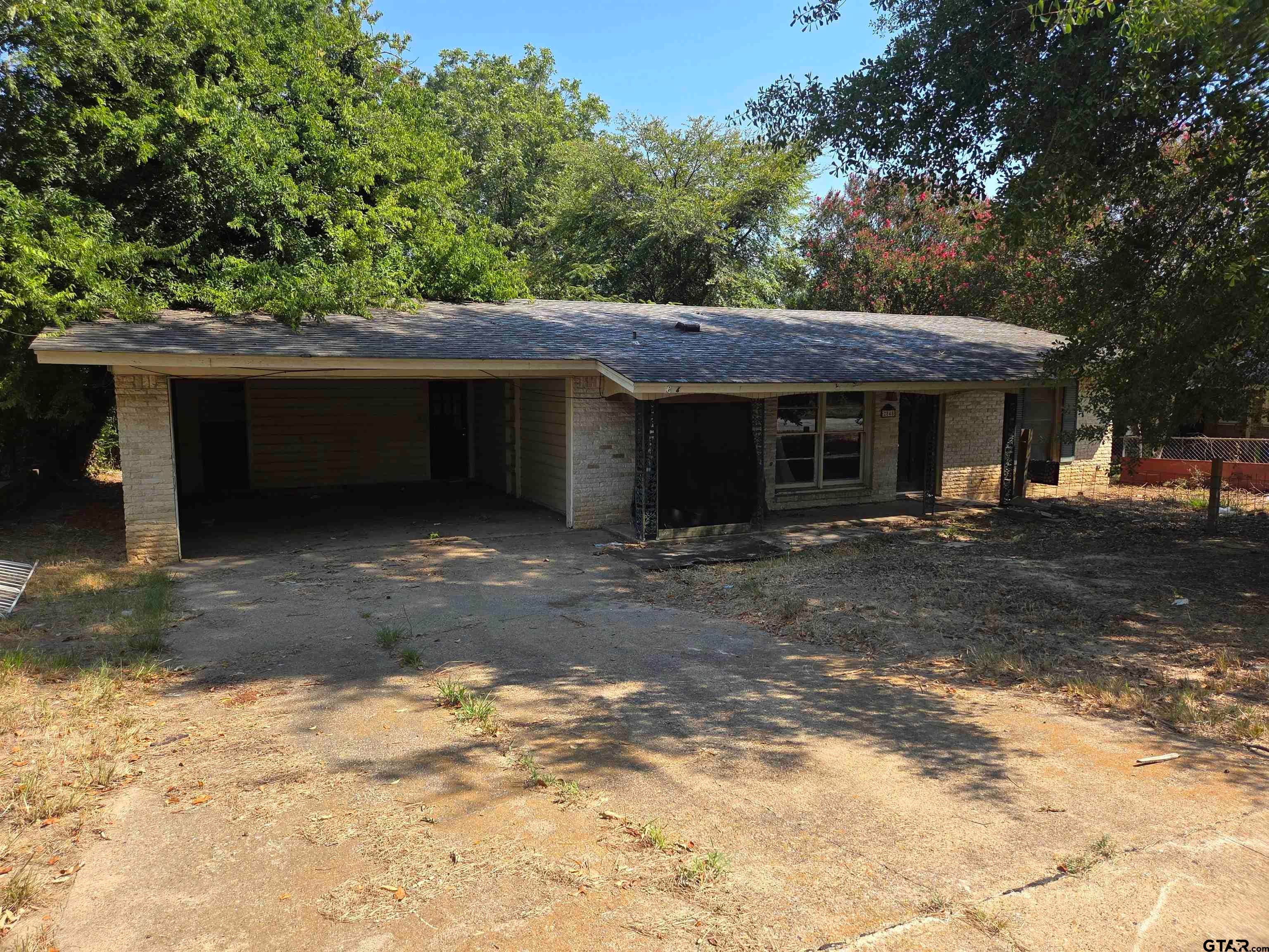 2848 Amy Ln — photo