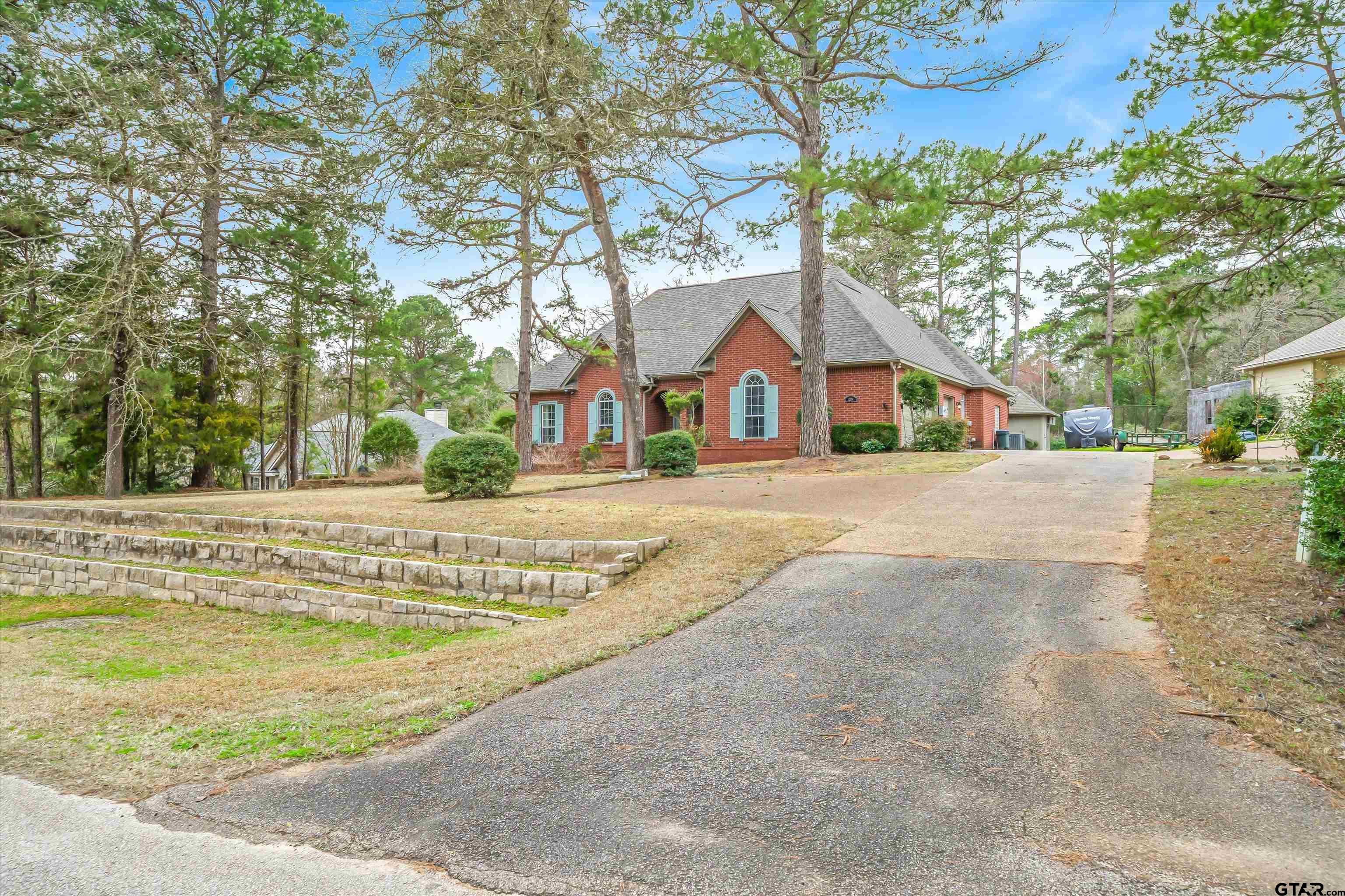 1304 Greenbriar Trail — photo
