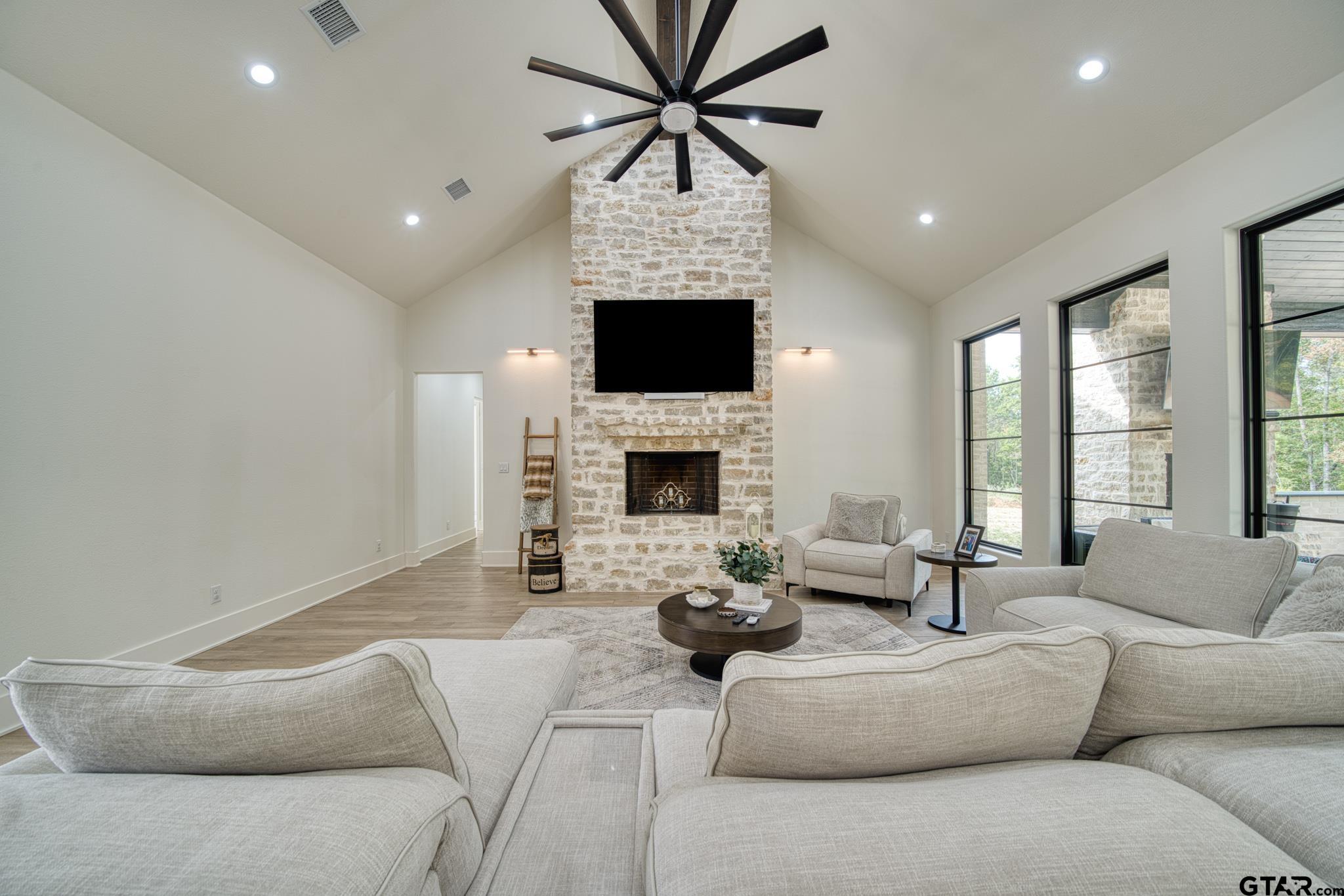 2283 Flamingo Road, Gilmer, TX 75645 — photo 2
