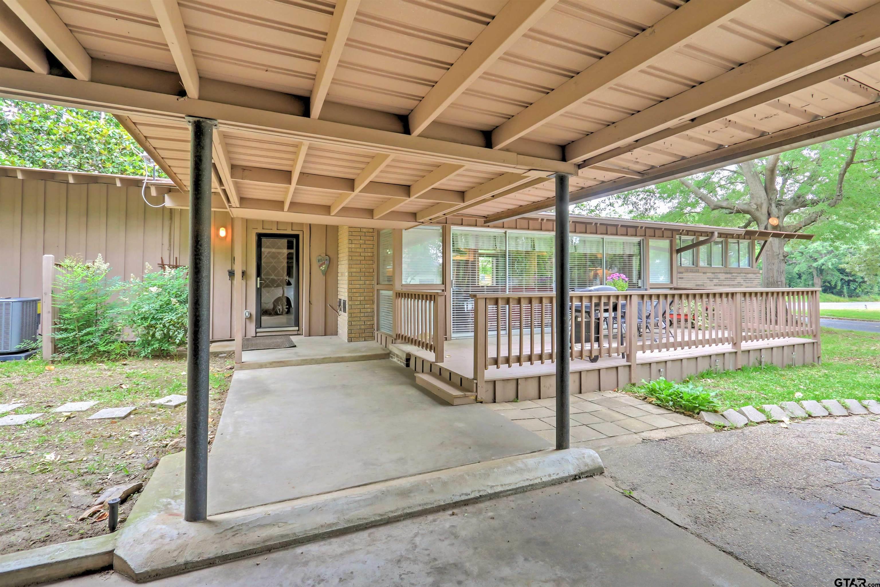 306 E Pine, Winnsboro, TX 75494 — photo 3