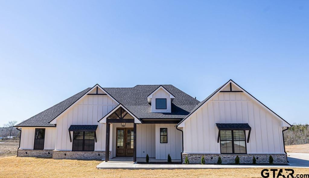 7608 S CR 317 — photo