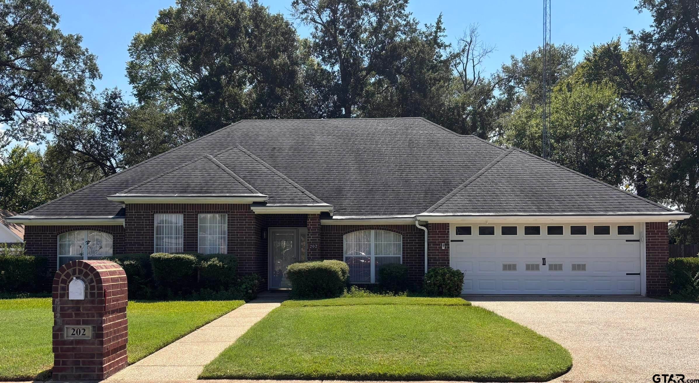 202 Northcreek — photo