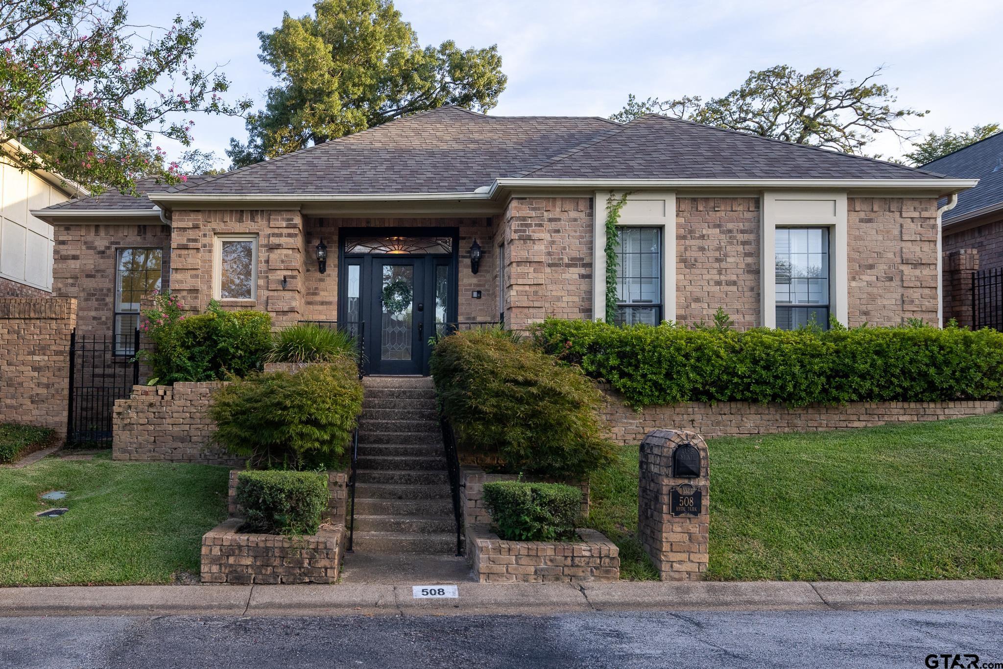 508 Hyde Park — photo