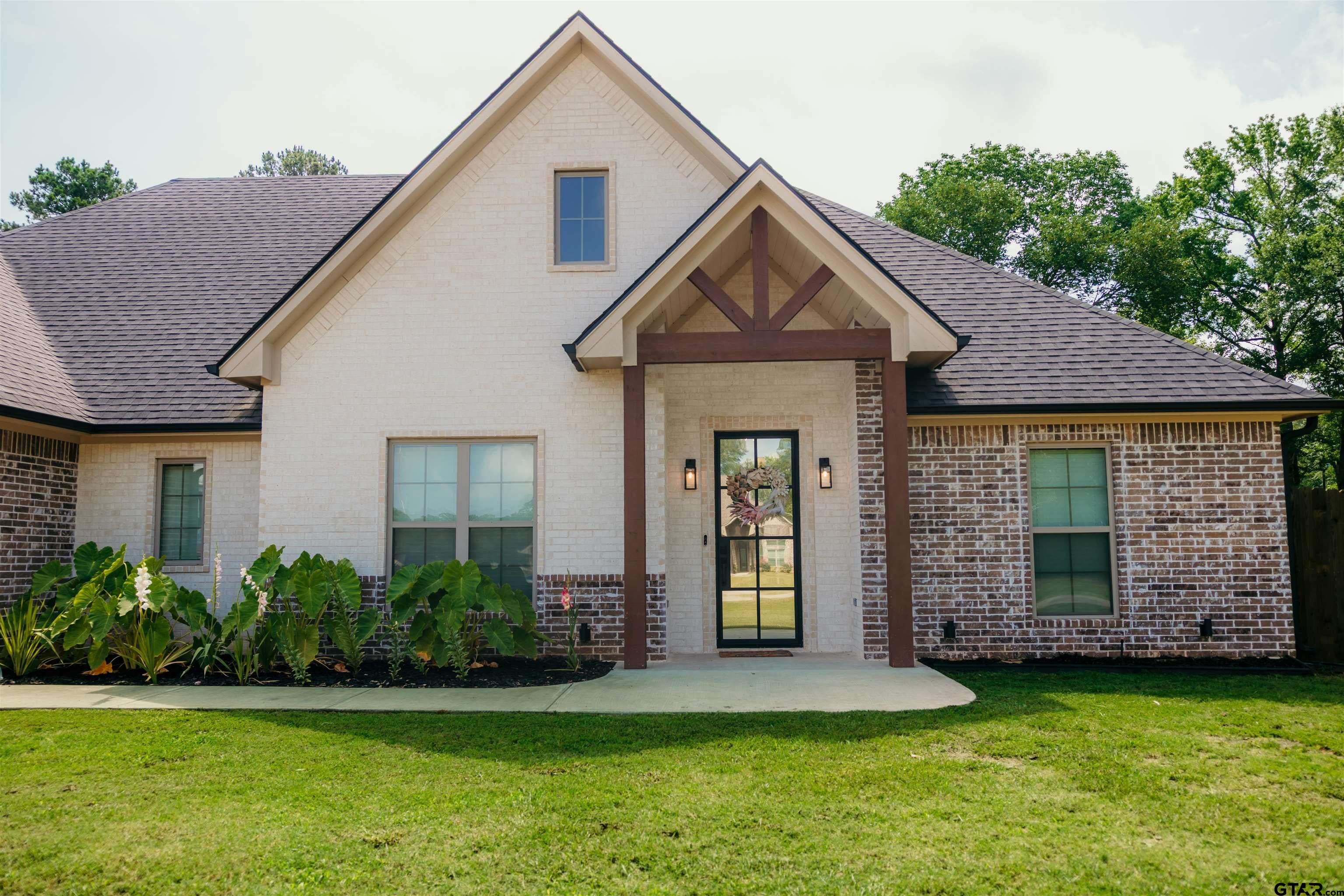 102 Oak Trail Crk — photo