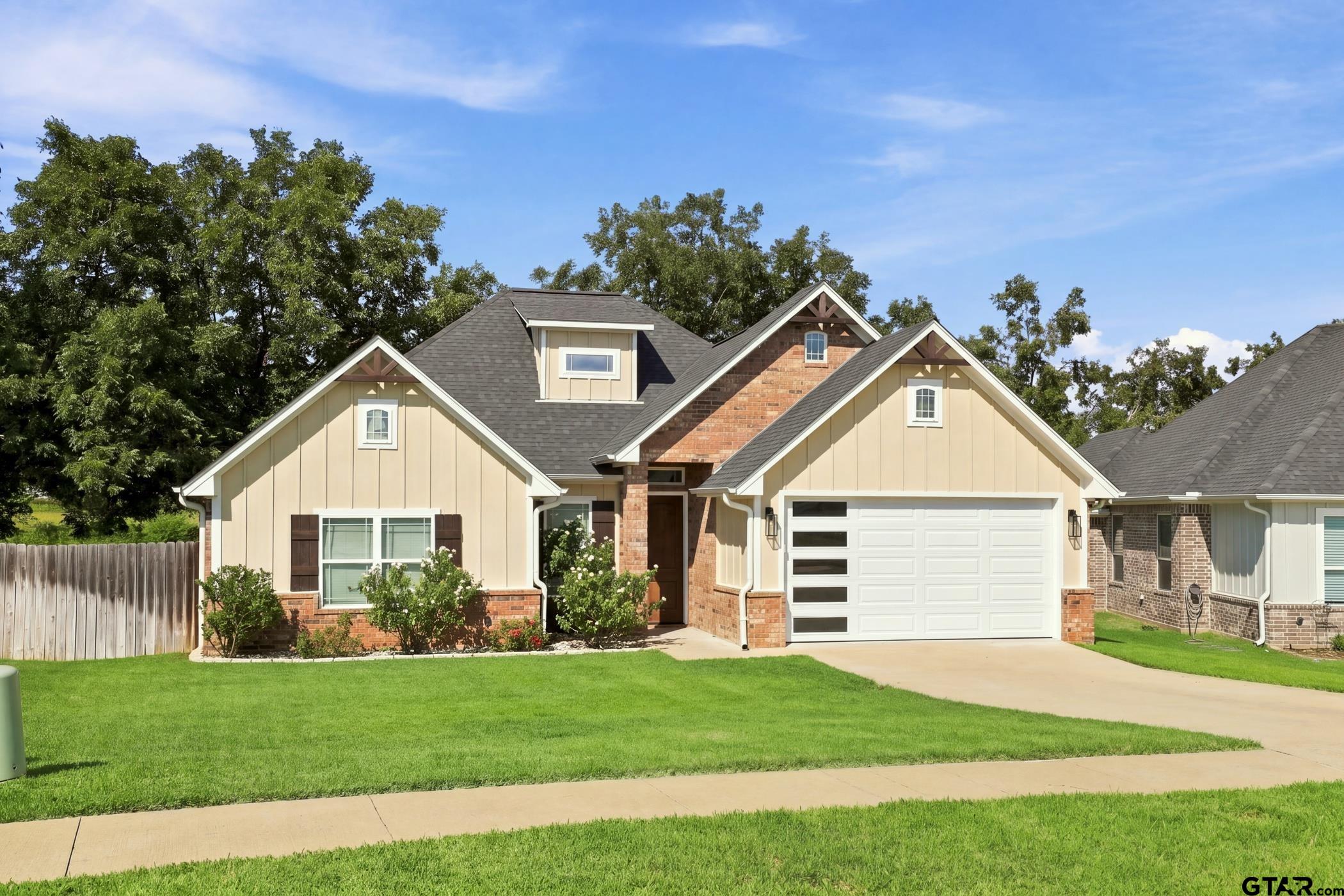 1564 Nate Cir — photo