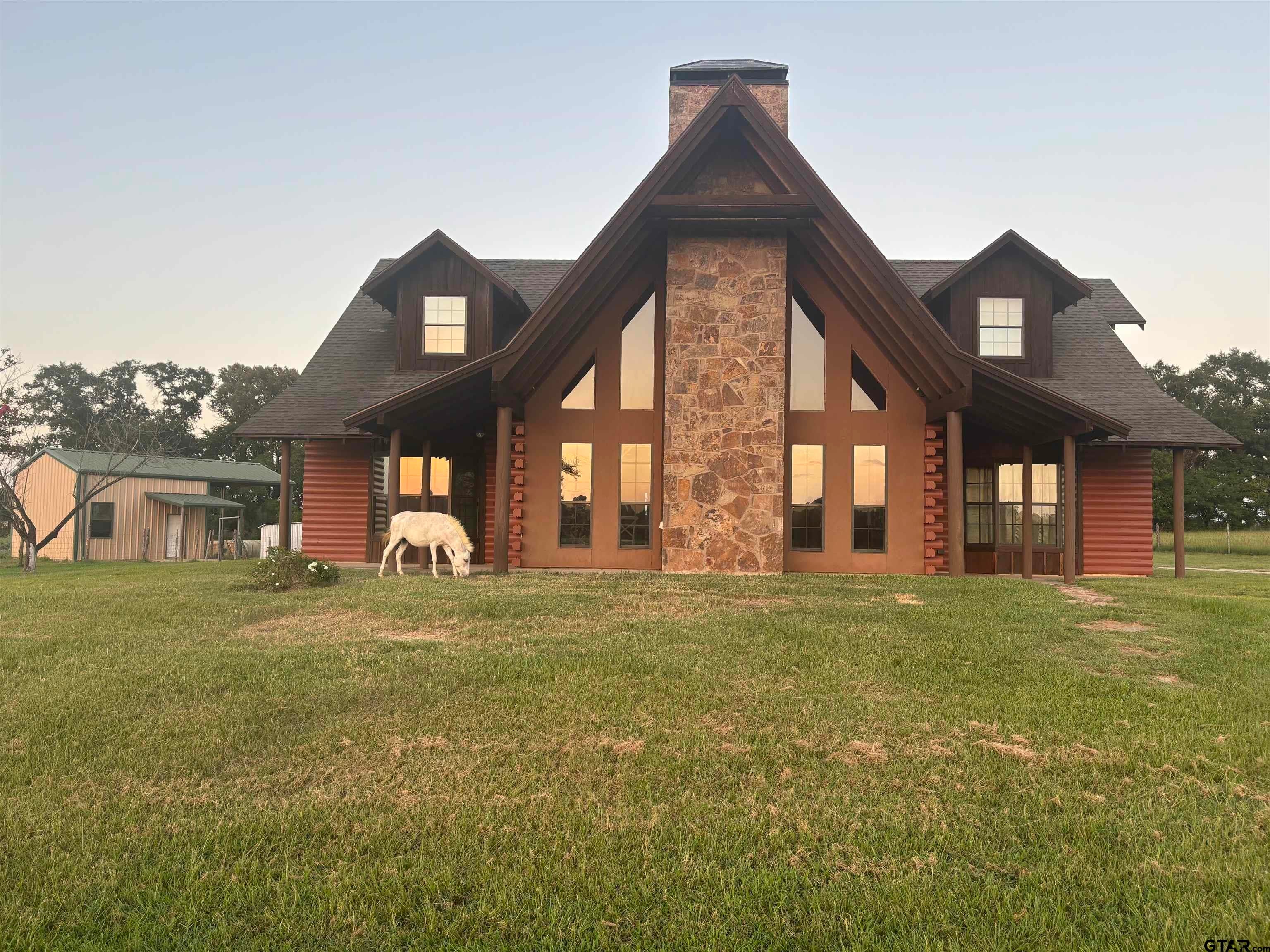 6466 County Road 2265 — photo