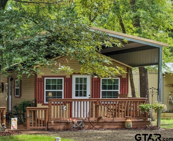 119 Private Road 52614 — photo