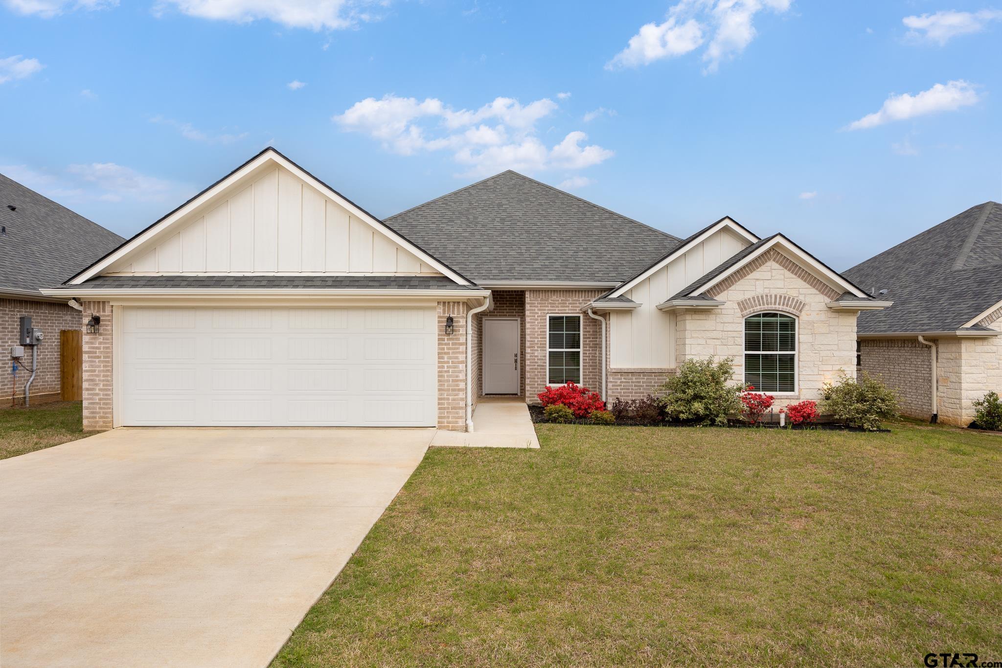 1628 Legacy Dr — photo