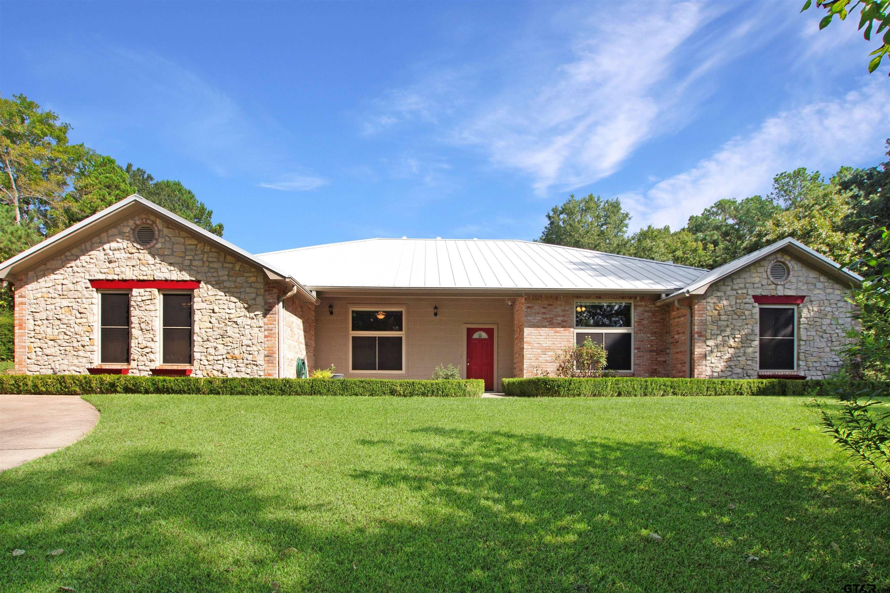 11449 CR 1302 — photo