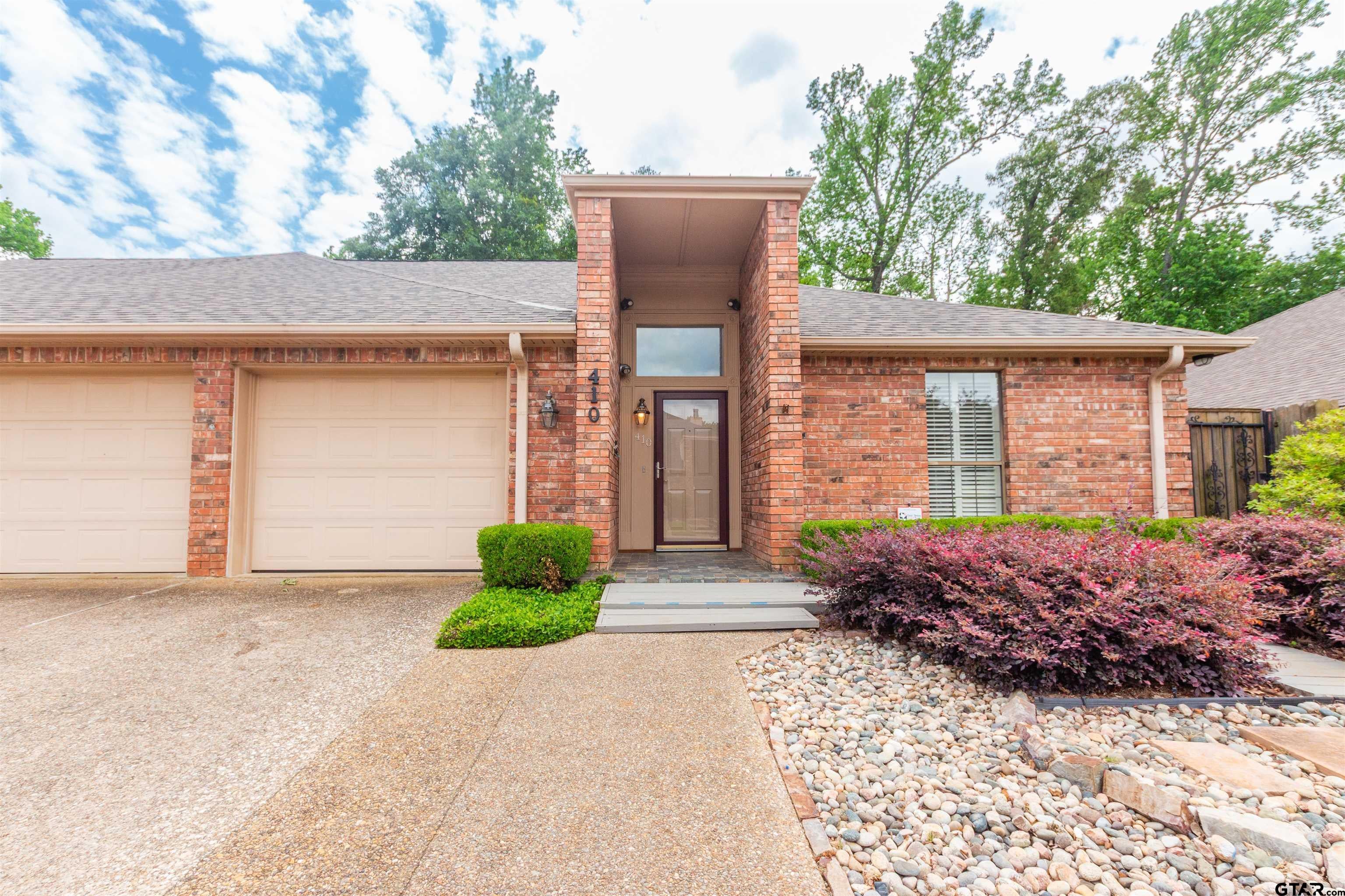 410 Amberwood Cir — photo