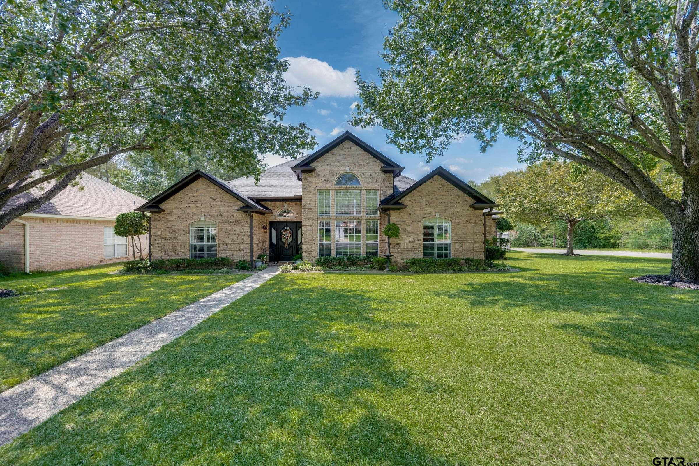 1318 Spring Branch Dr — photo