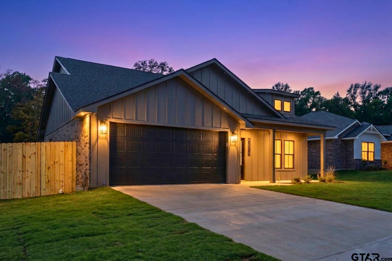 16410 Crossing Circle — photo
