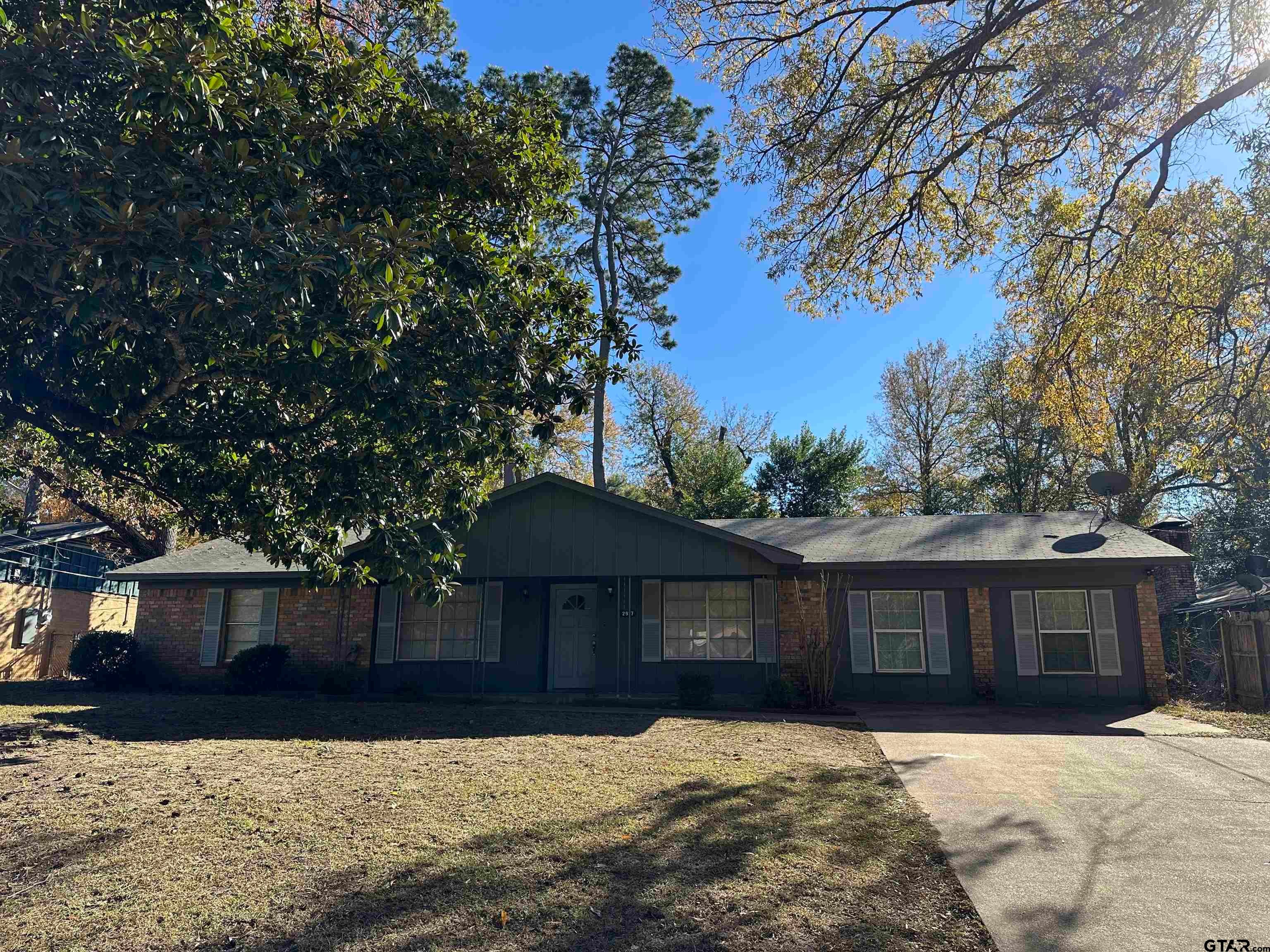 2917 Fleetwood Dr — photo