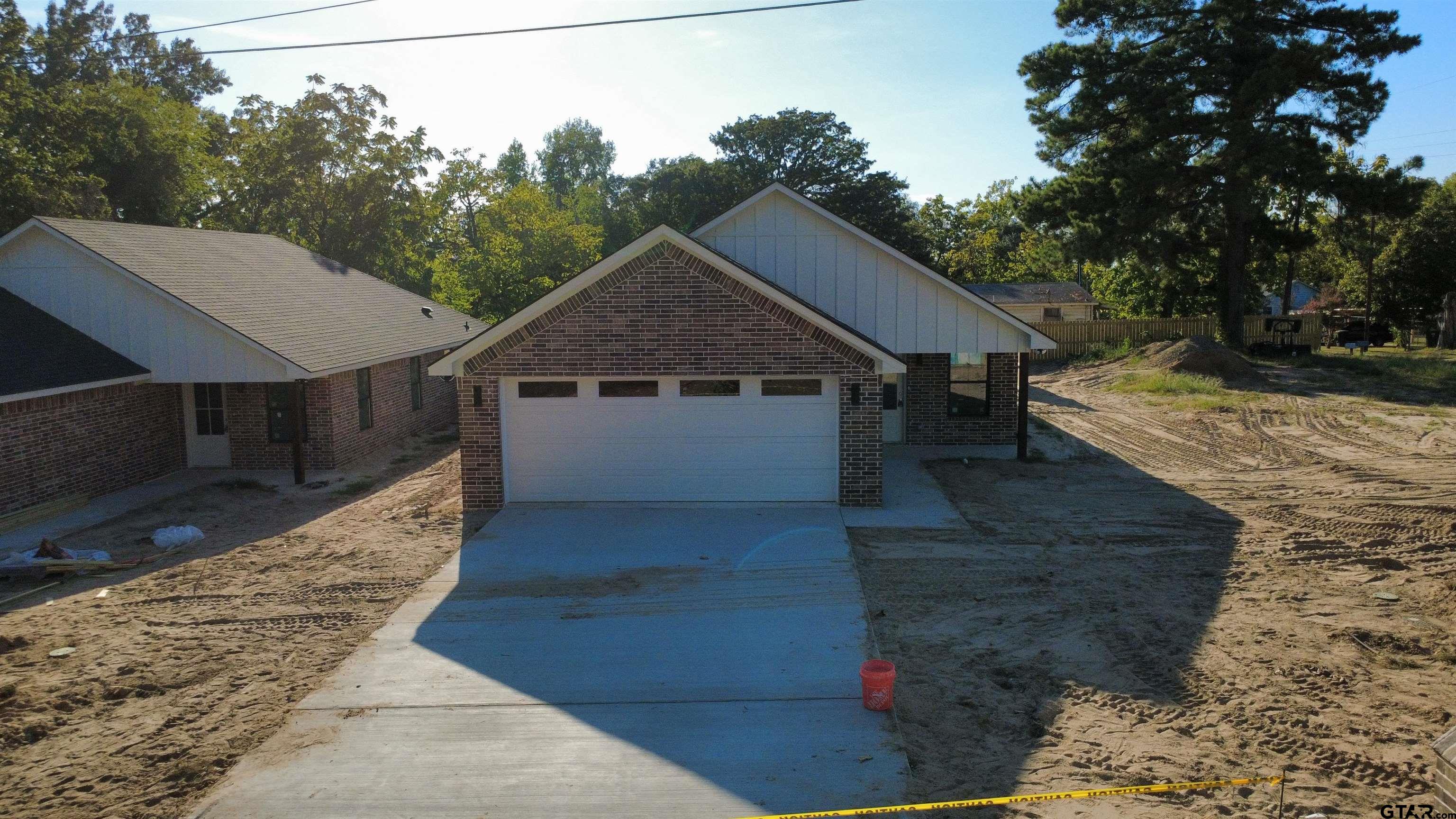 2903 Oliver St. — photo