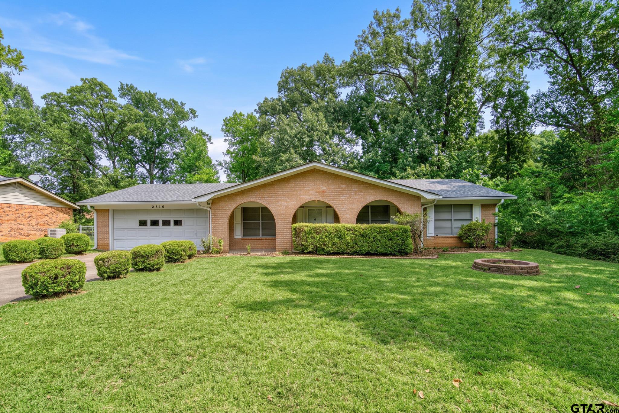 2810 Teakwood Dr — photo
