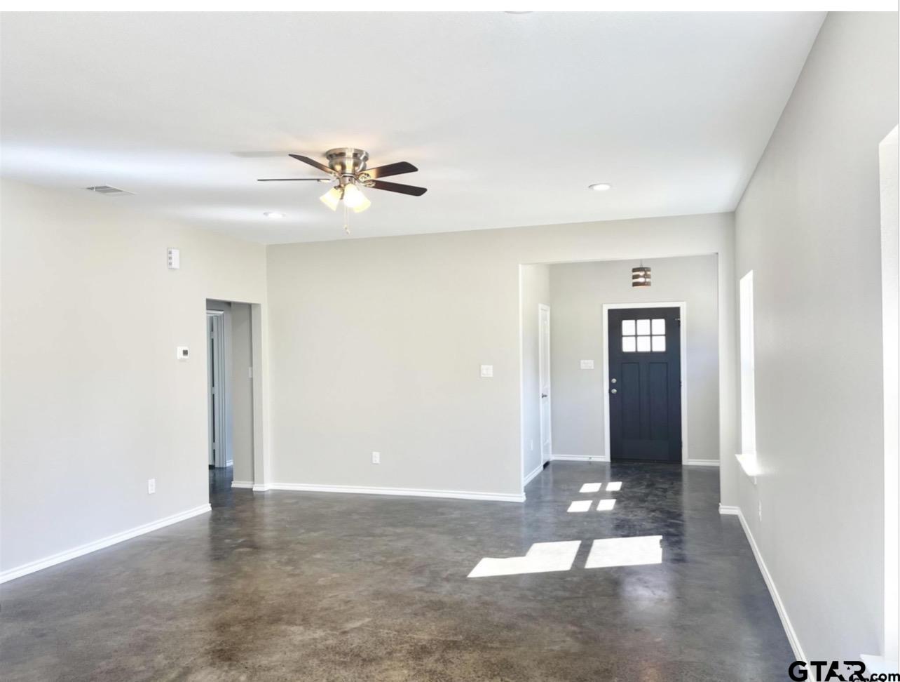 423 Park, Daingerfield, TX 75638 — photo 3