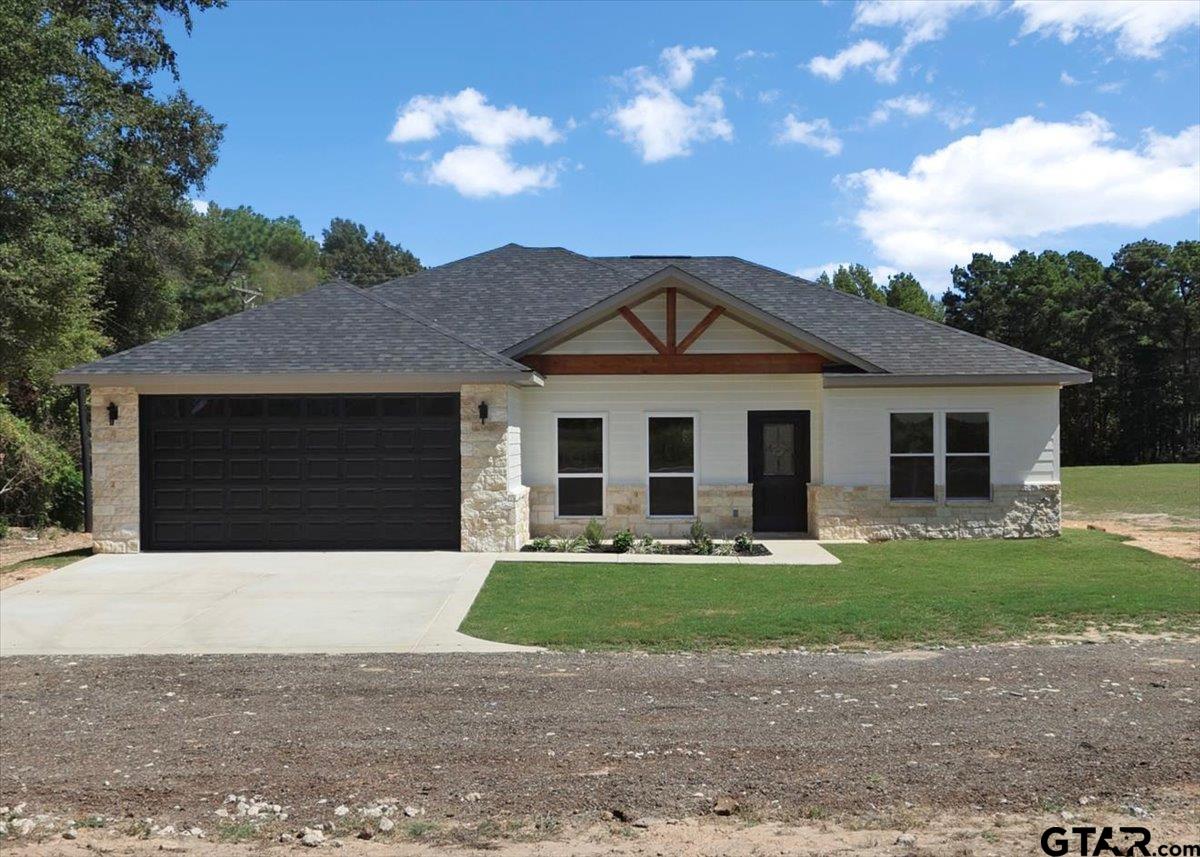 11884 FM 757 — photo