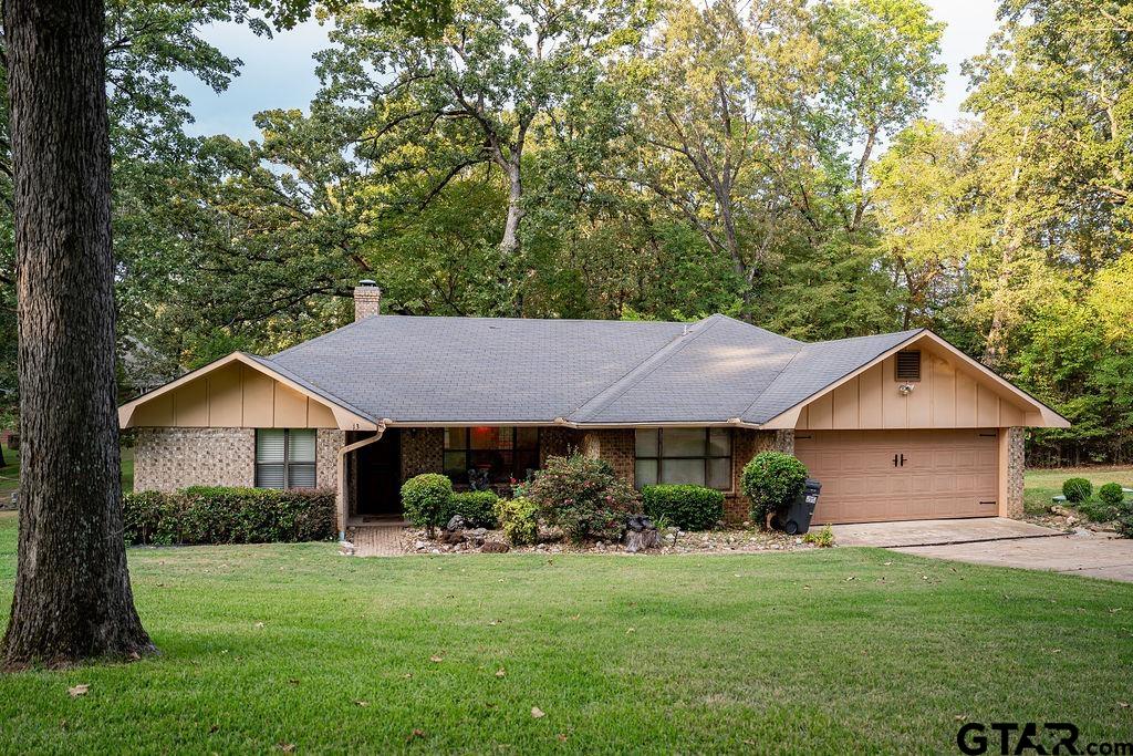 13 Private Road 52366 — photo