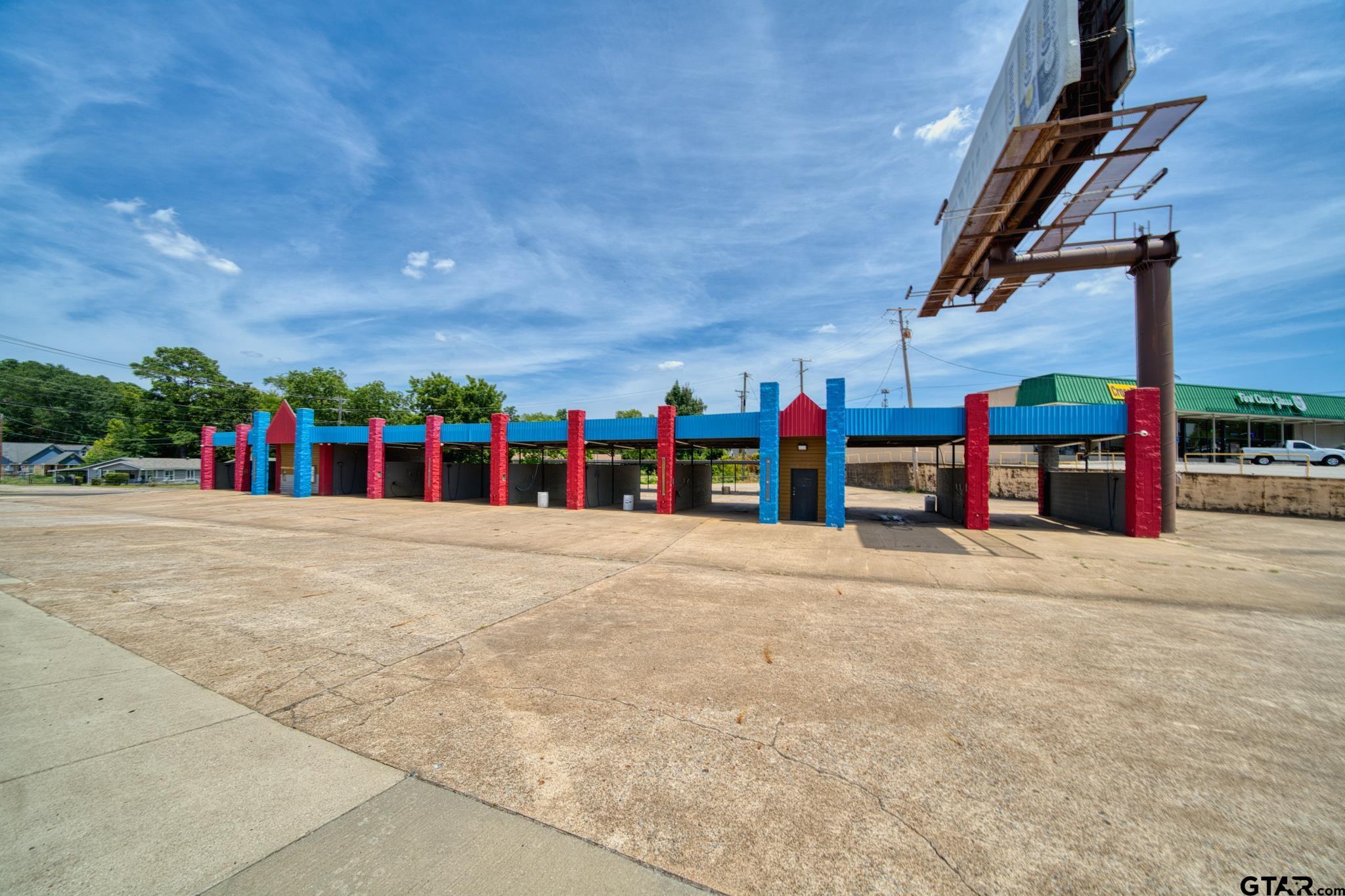 2458 NW Loop 281, Longview, TX 75604