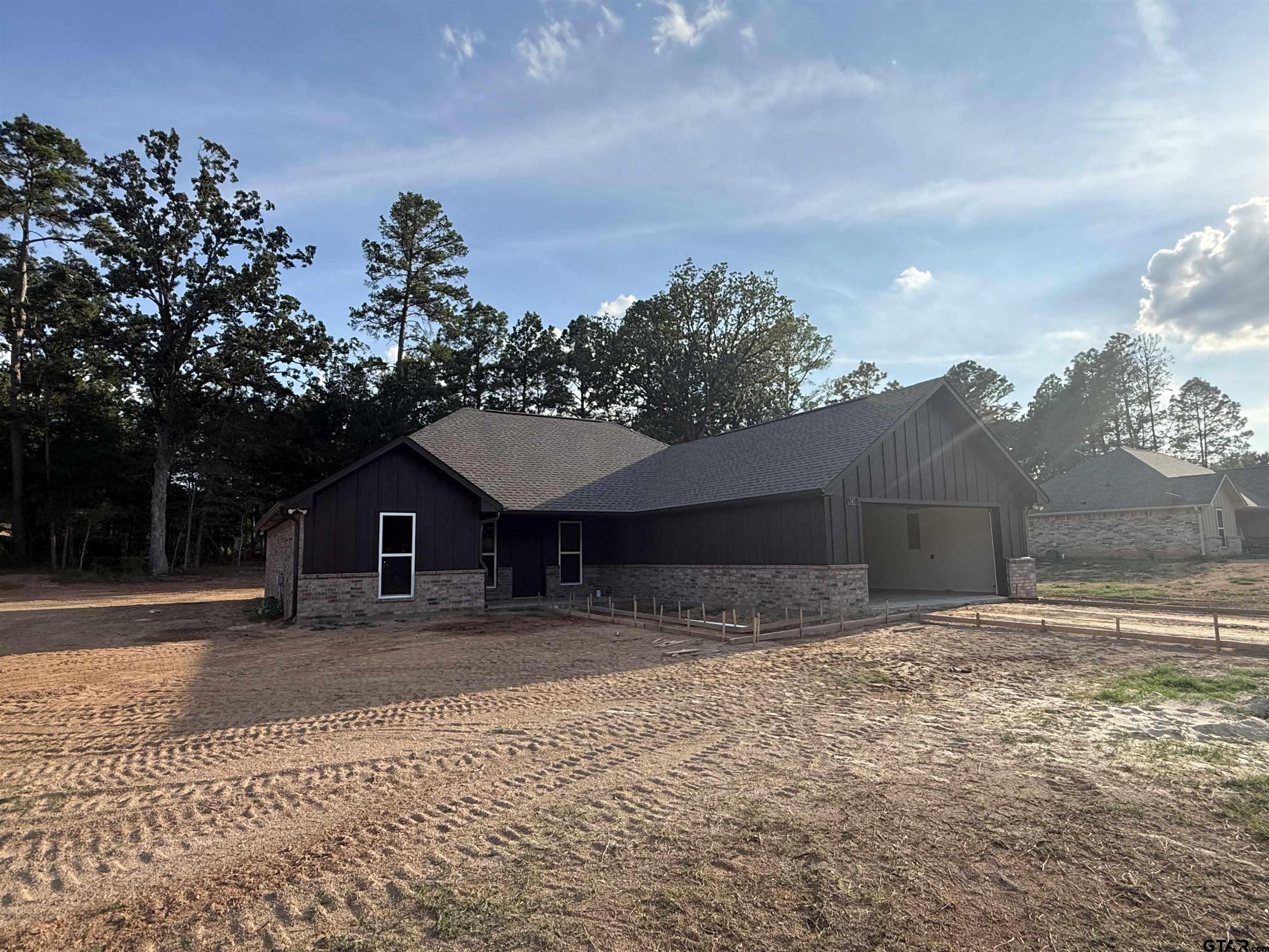 347 Private Road 6292 — photo