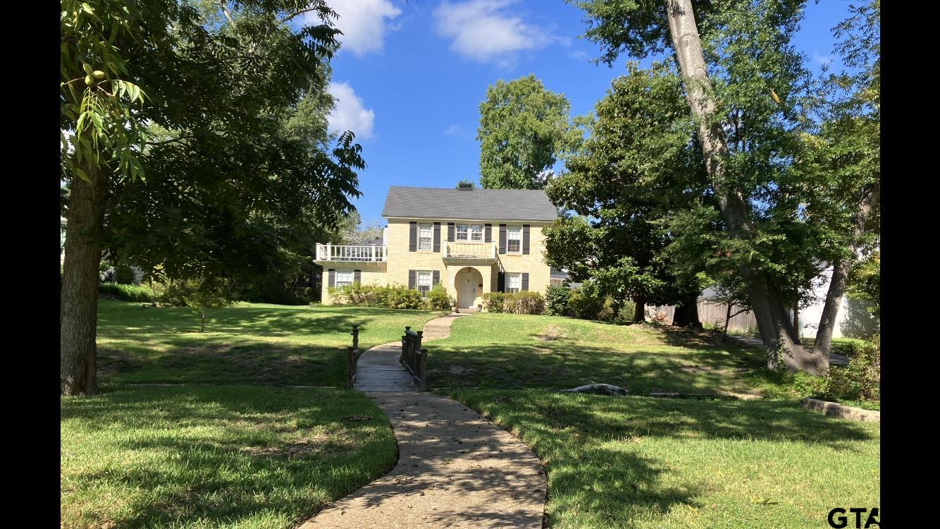1319 Belmont Dr. — photo