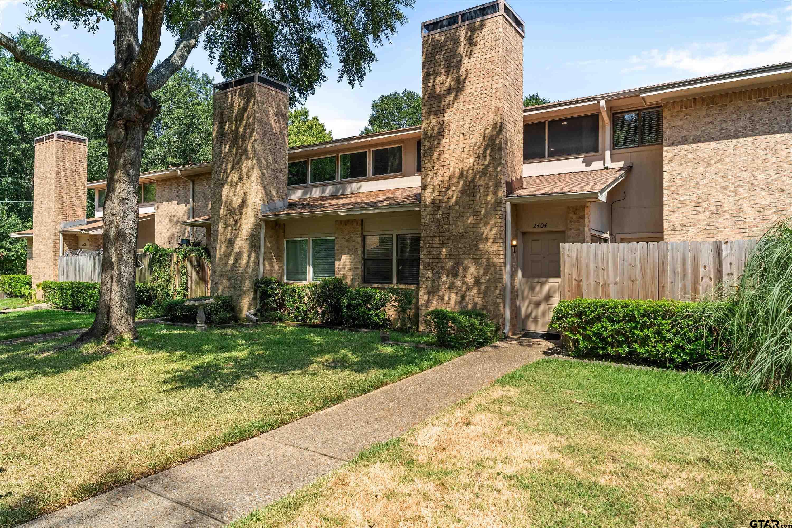 2404 Villa Ct — photo