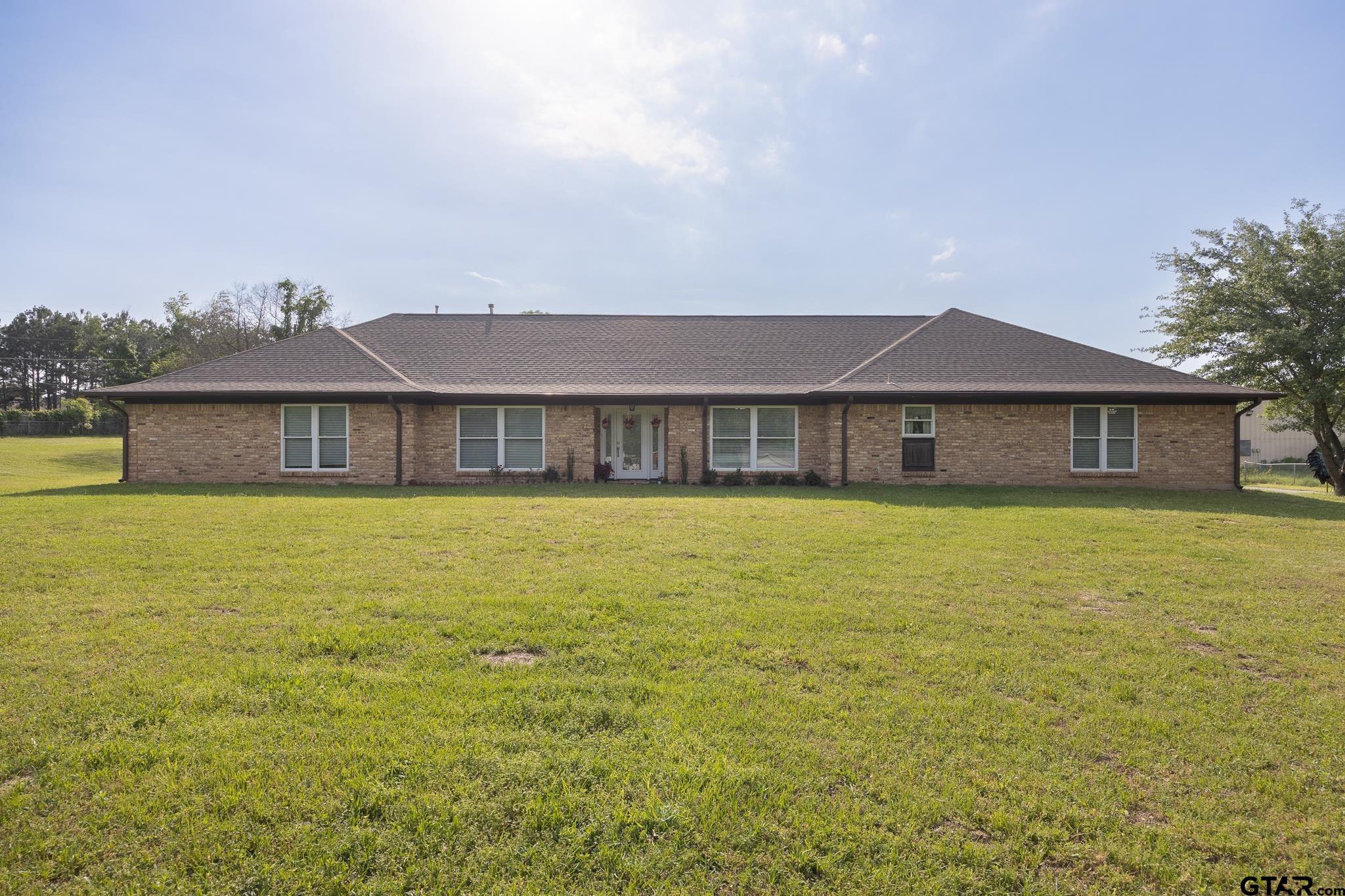 2201 Ridgley Drive — photo