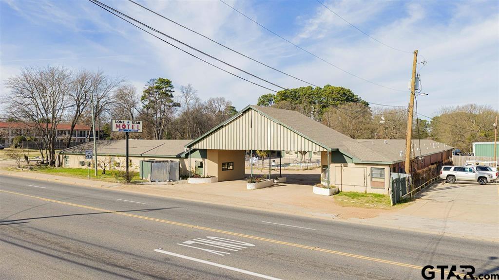 1915 E Marshall Avenue, Longview, TX 75601