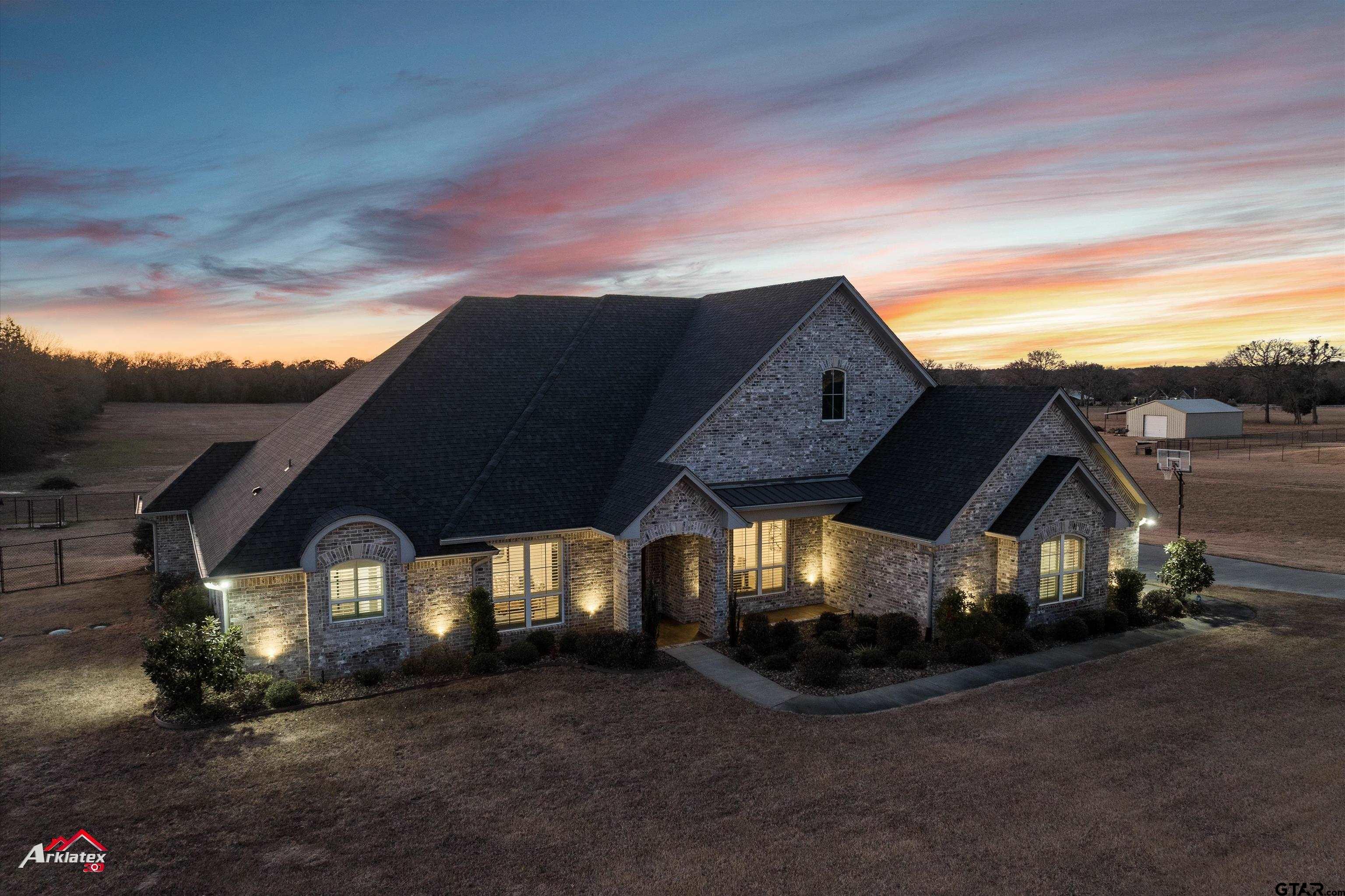 15631 Stallion Lake Blvd — photo