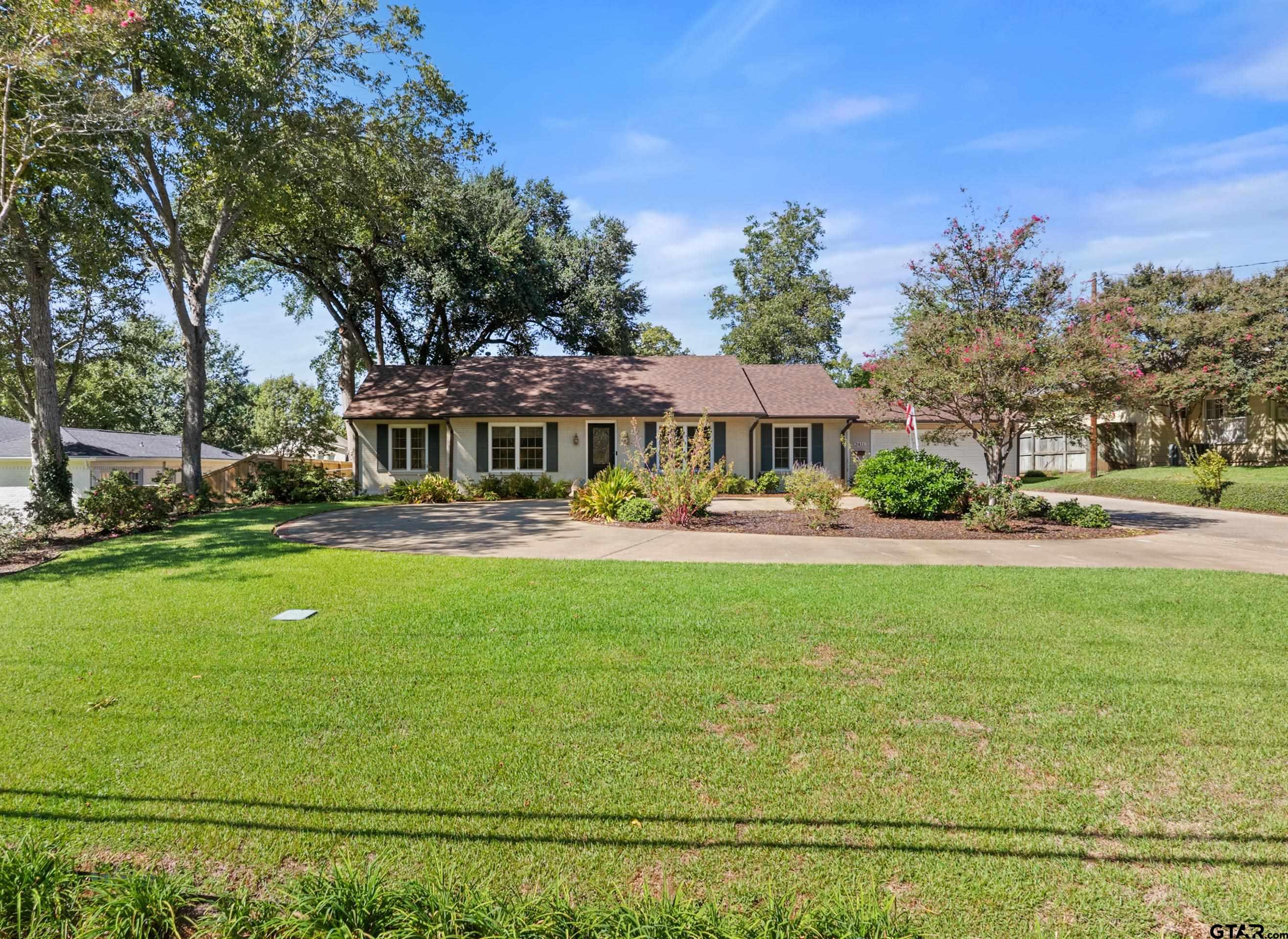 2411 Old Bullard Rd — photo