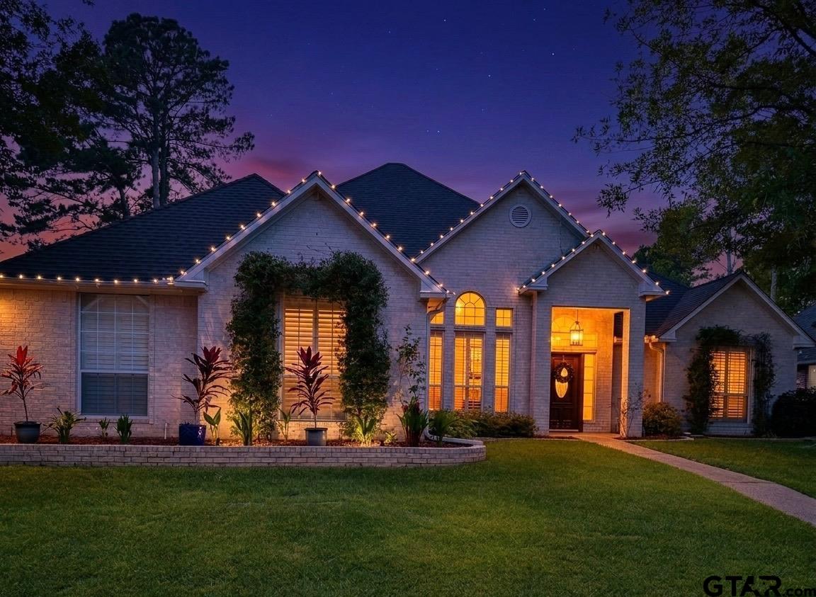 3855 Broadmoore Ct — photo